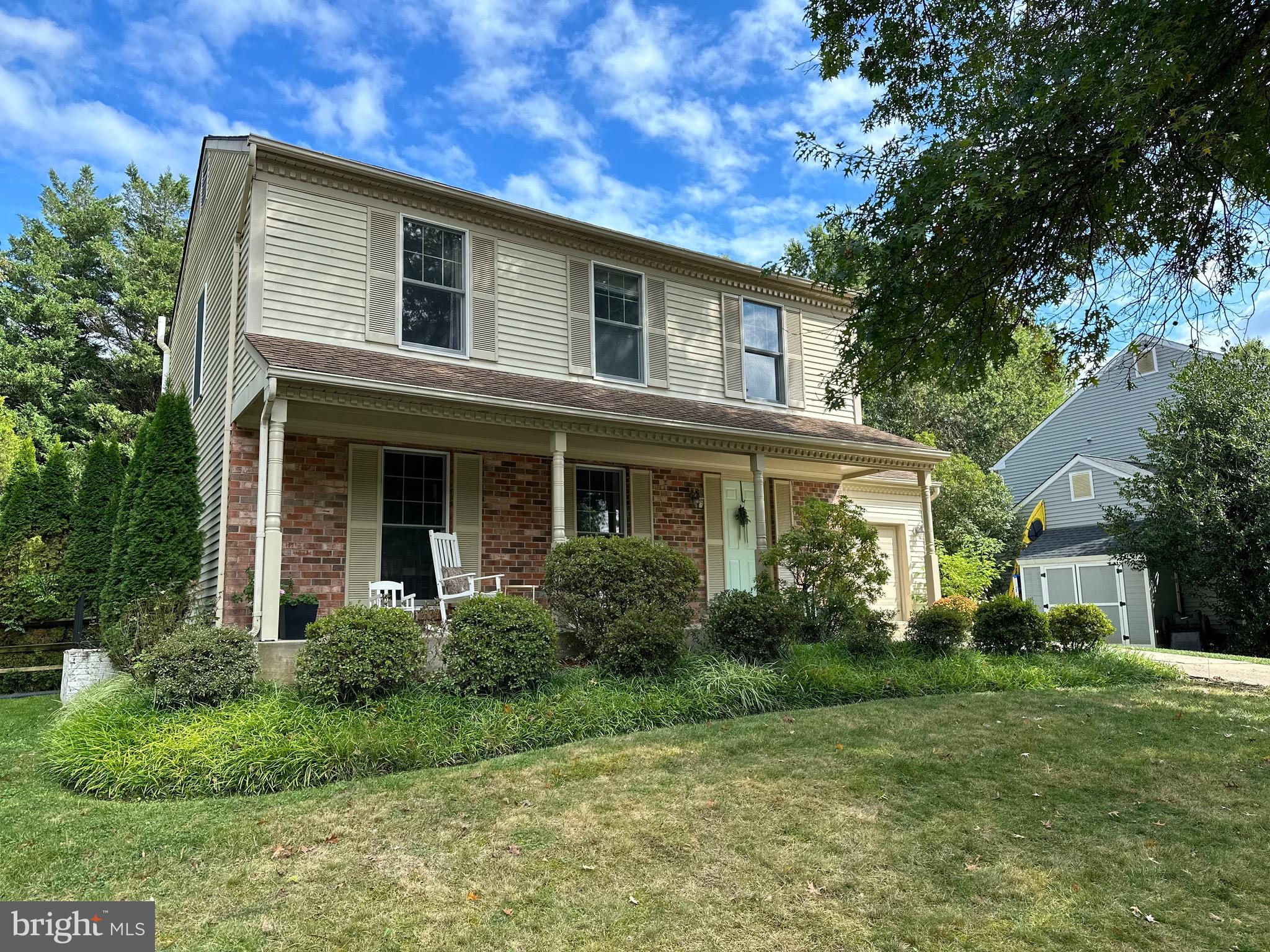 HUNT MEADOW - Residential