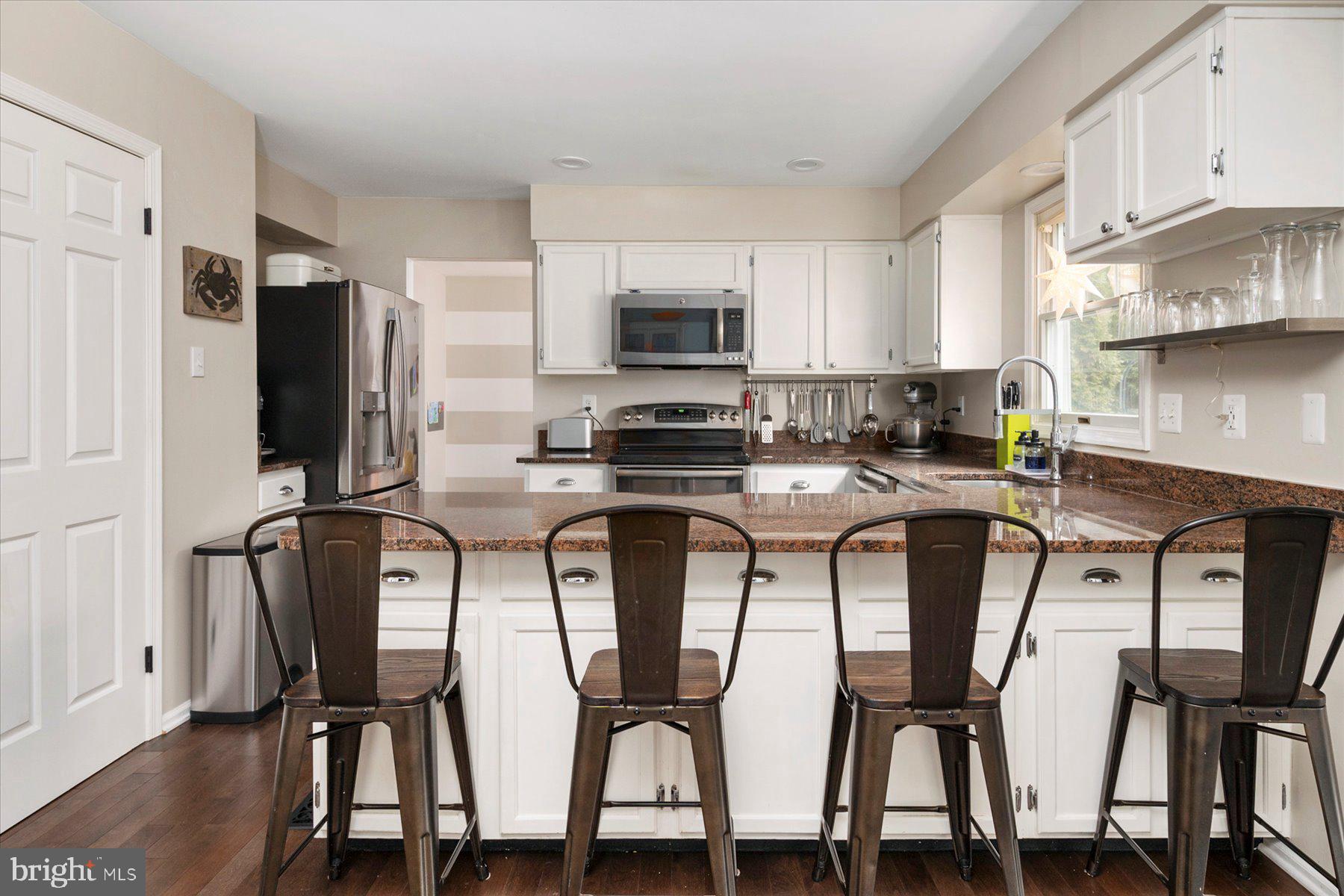 HUNT MEADOW - Residential