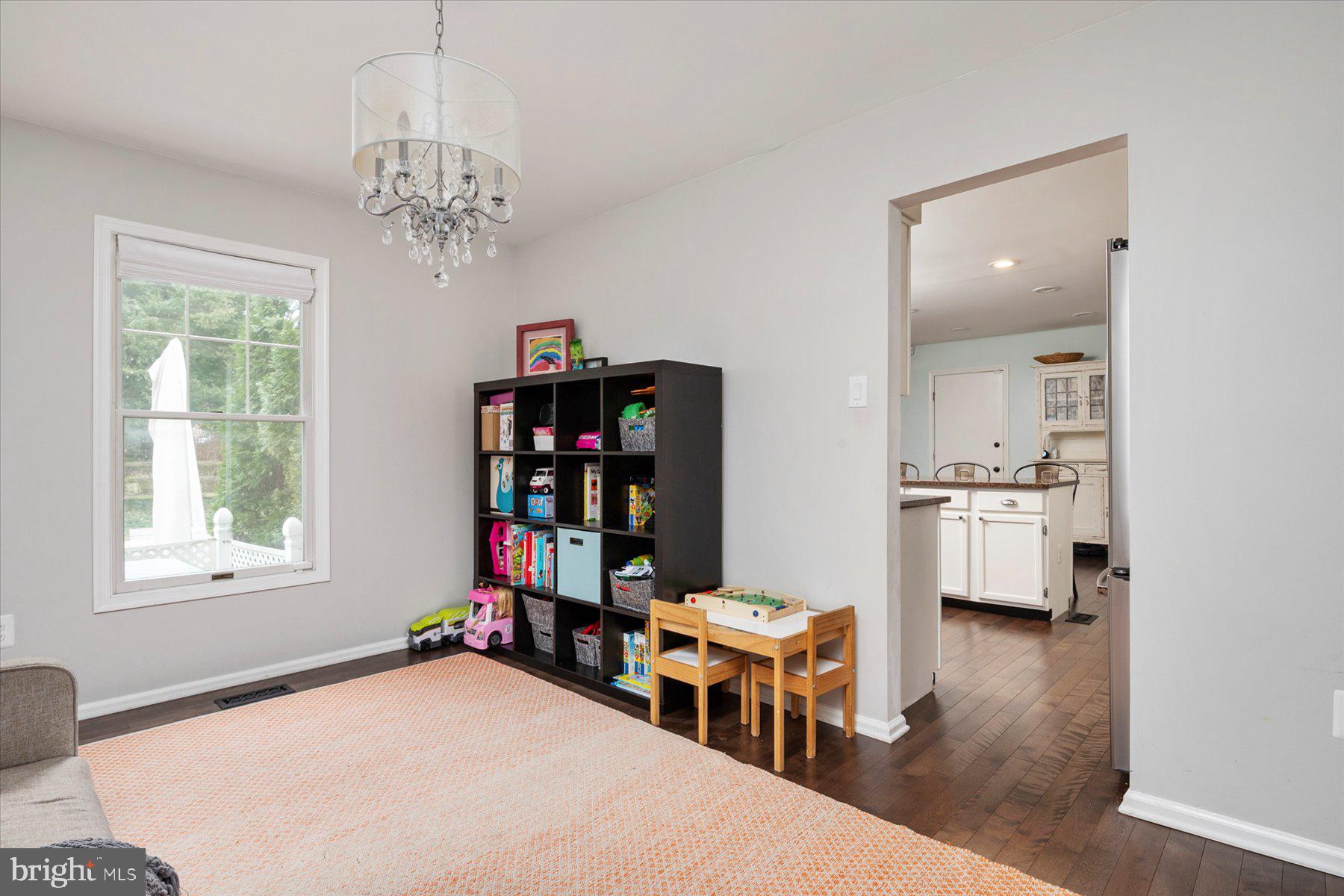 HUNT MEADOW - Residential