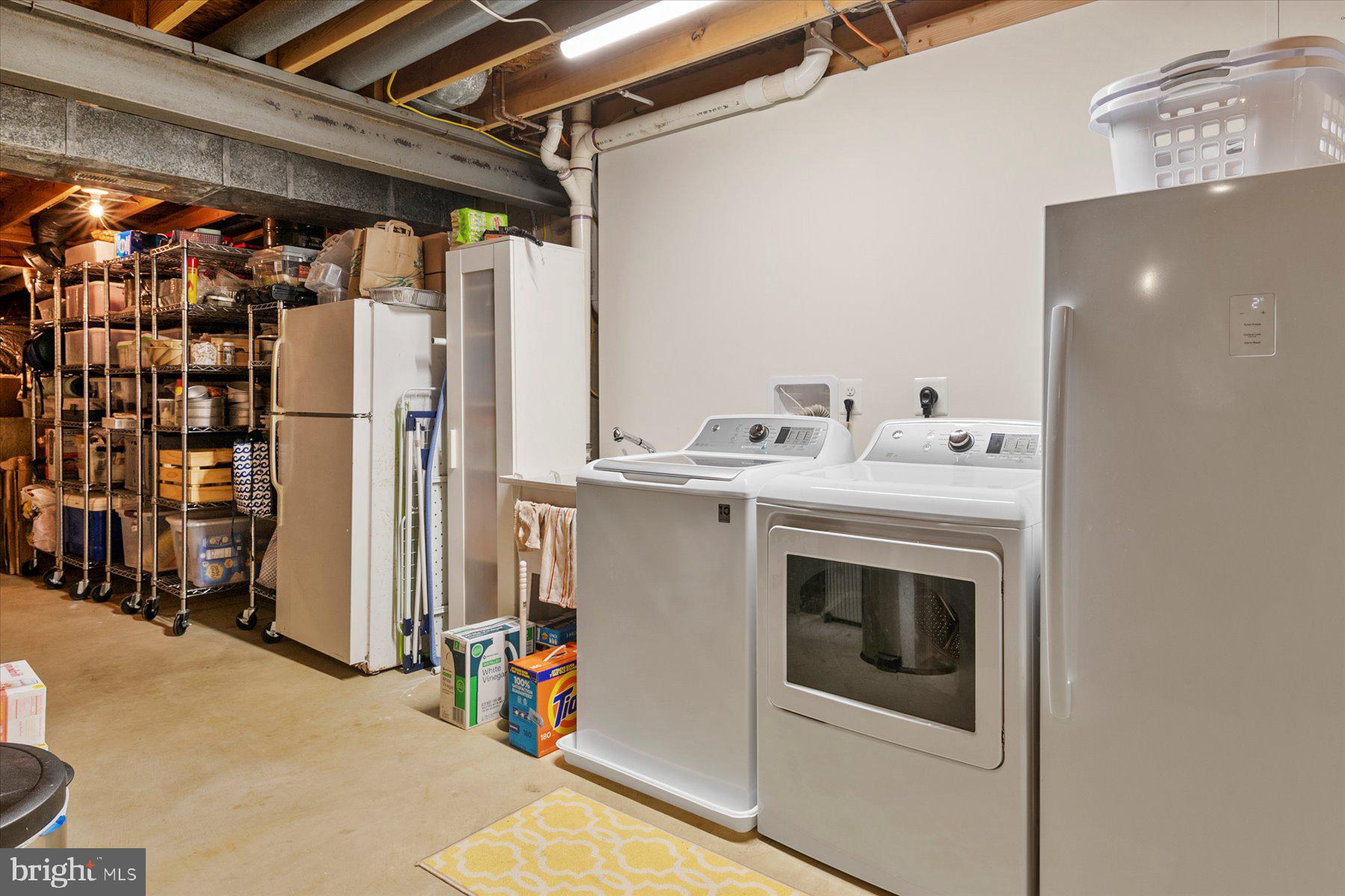 HUNT MEADOW - Residential