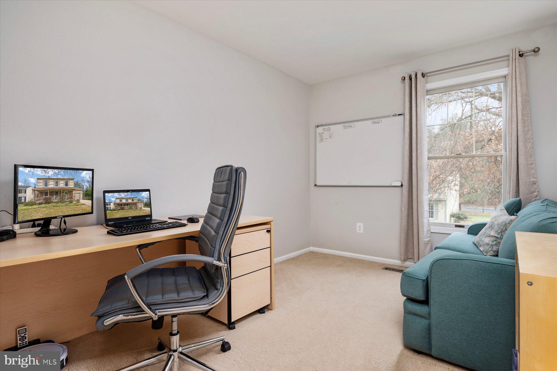 HUNT MEADOW - Residential