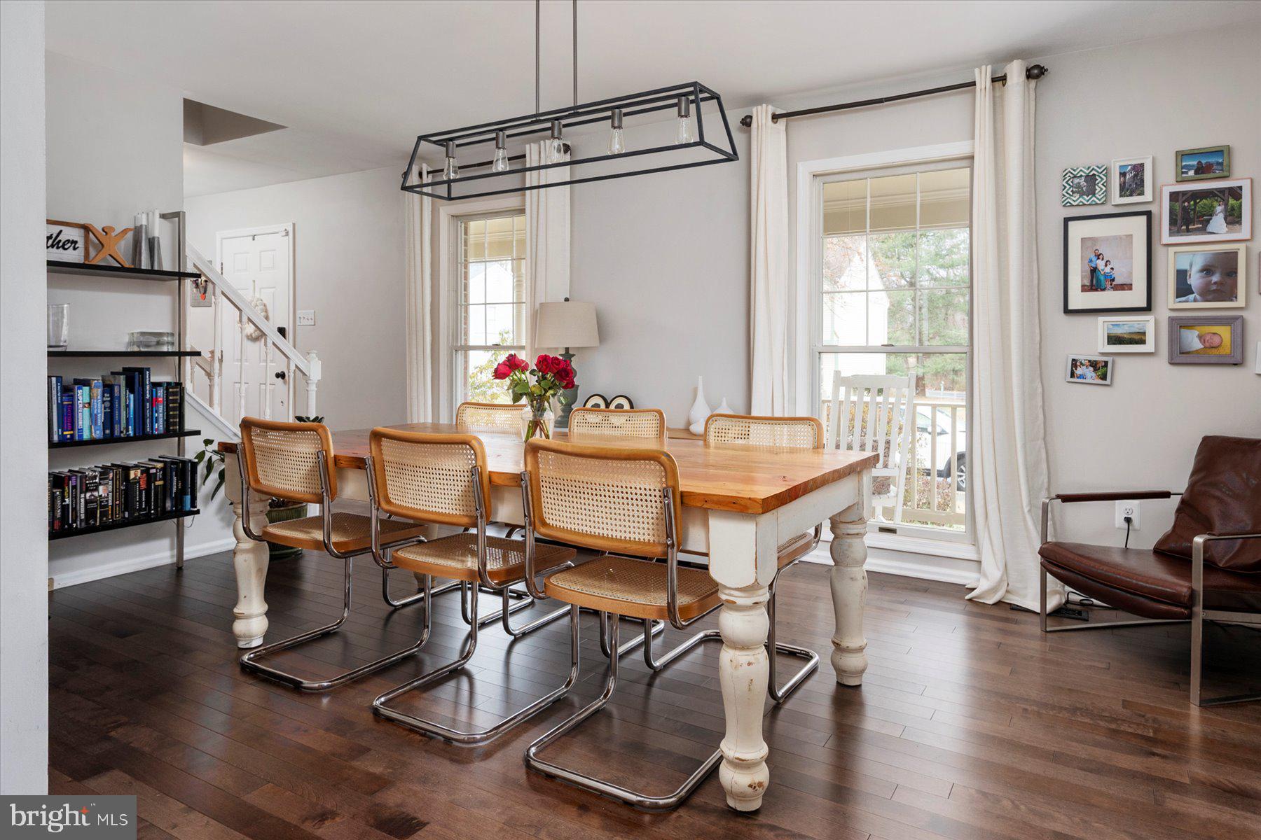 HUNT MEADOW - Residential