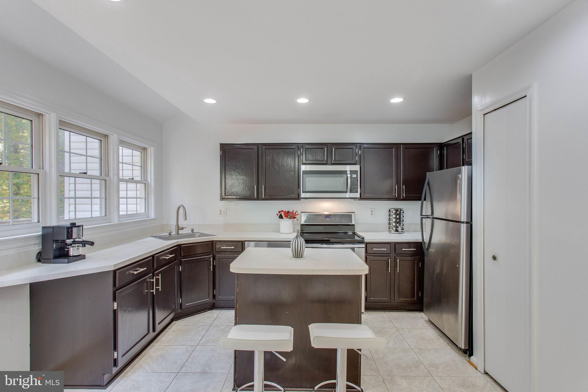 LAKE RIDGE - Residential