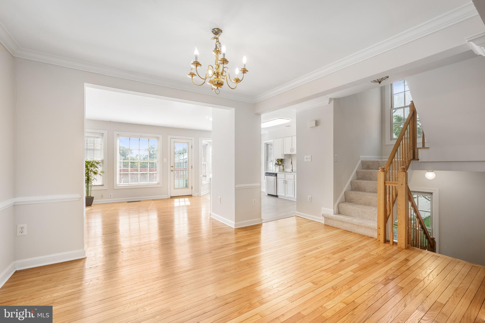 6308 JOHN CHARLES LANDING