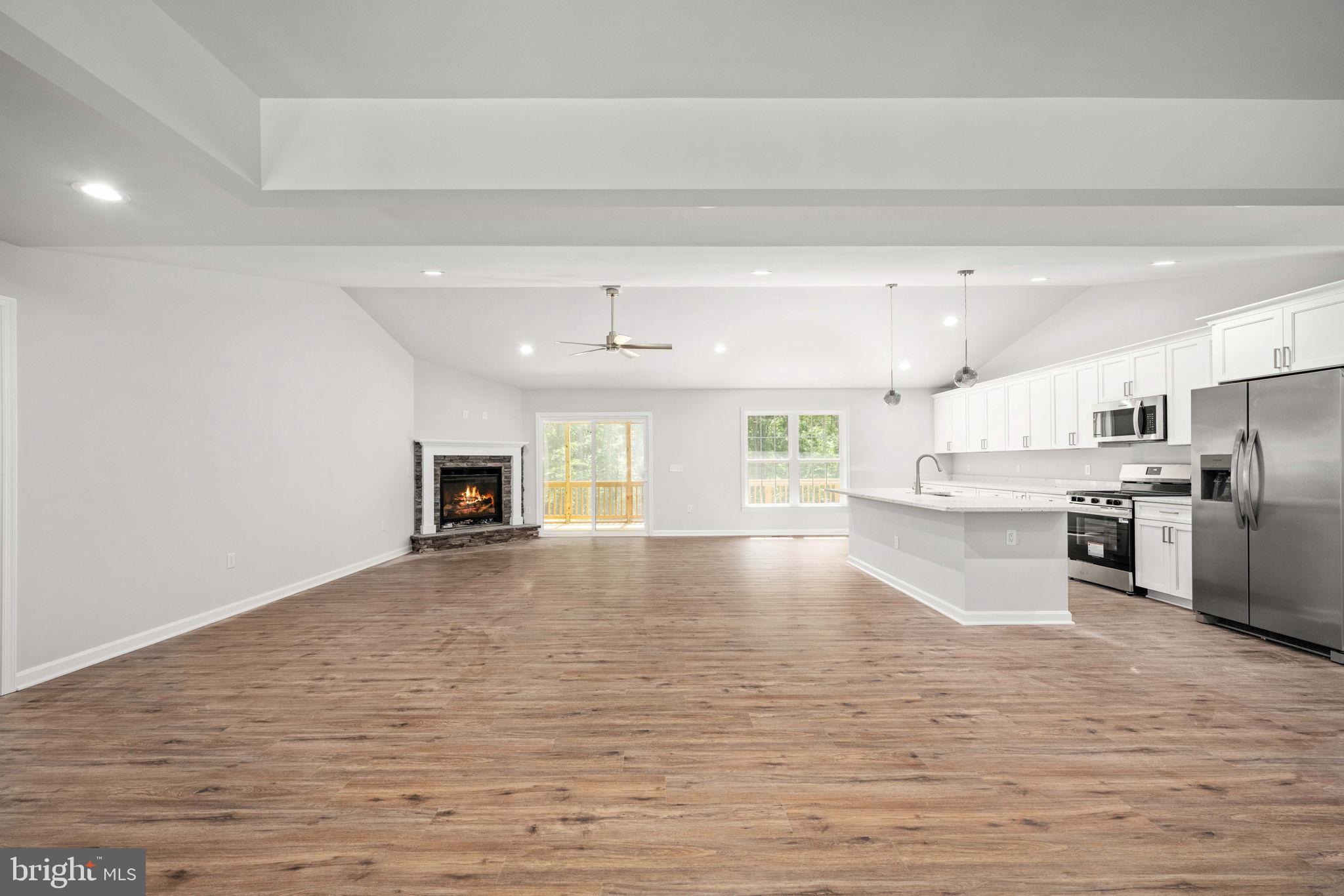 KELLYS LANDING - Residential