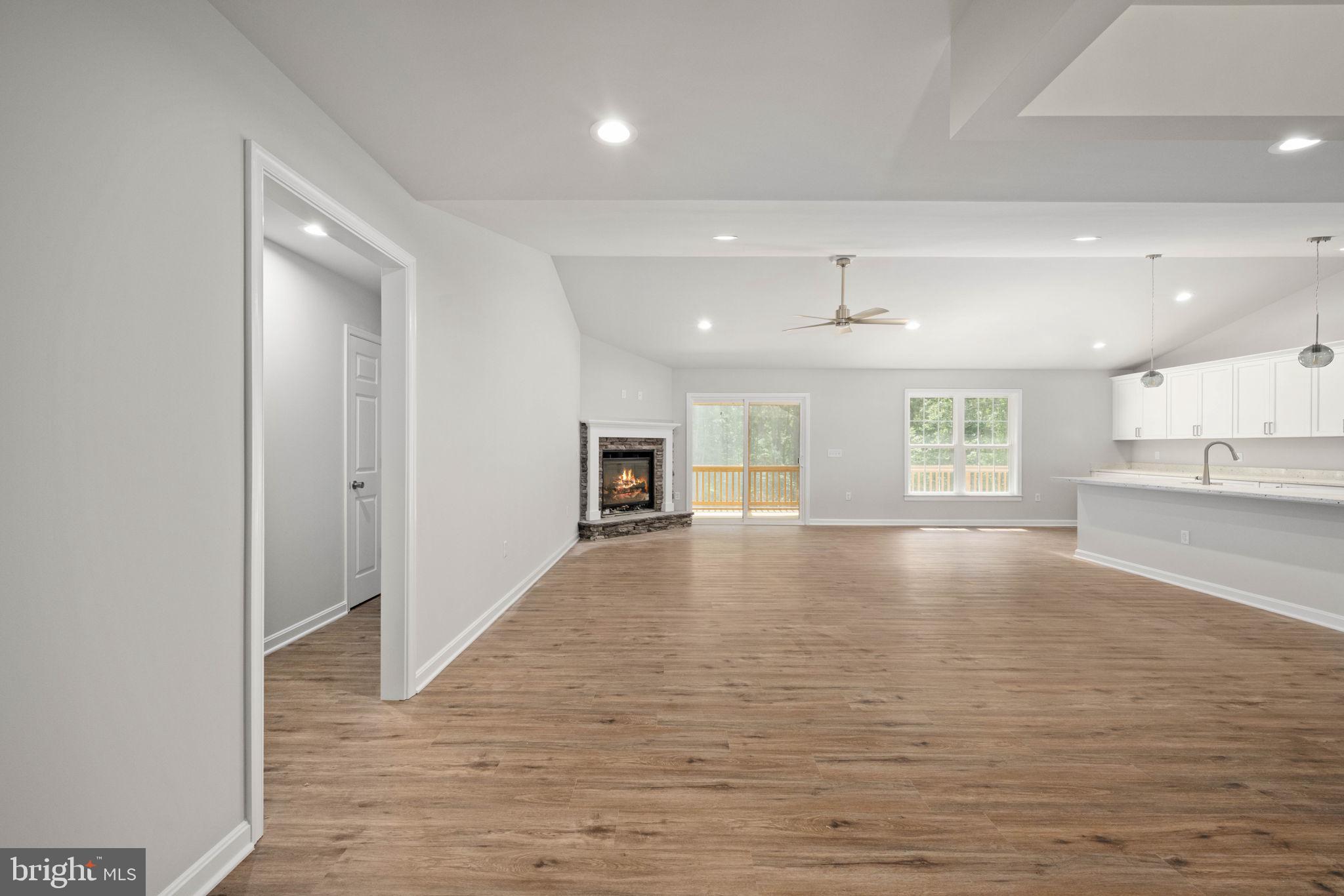 KELLYS LANDING - Residential