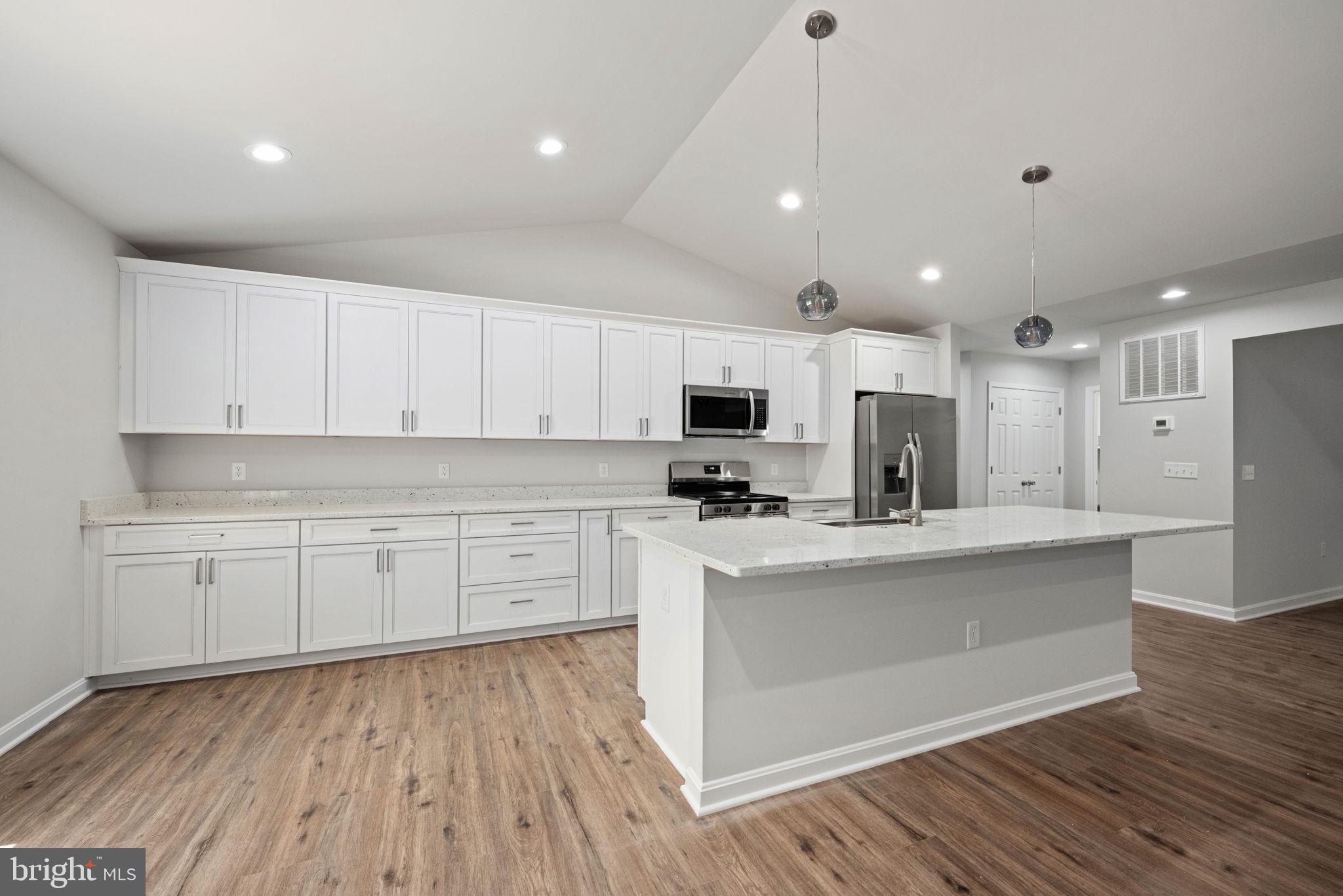 KELLYS LANDING - Residential