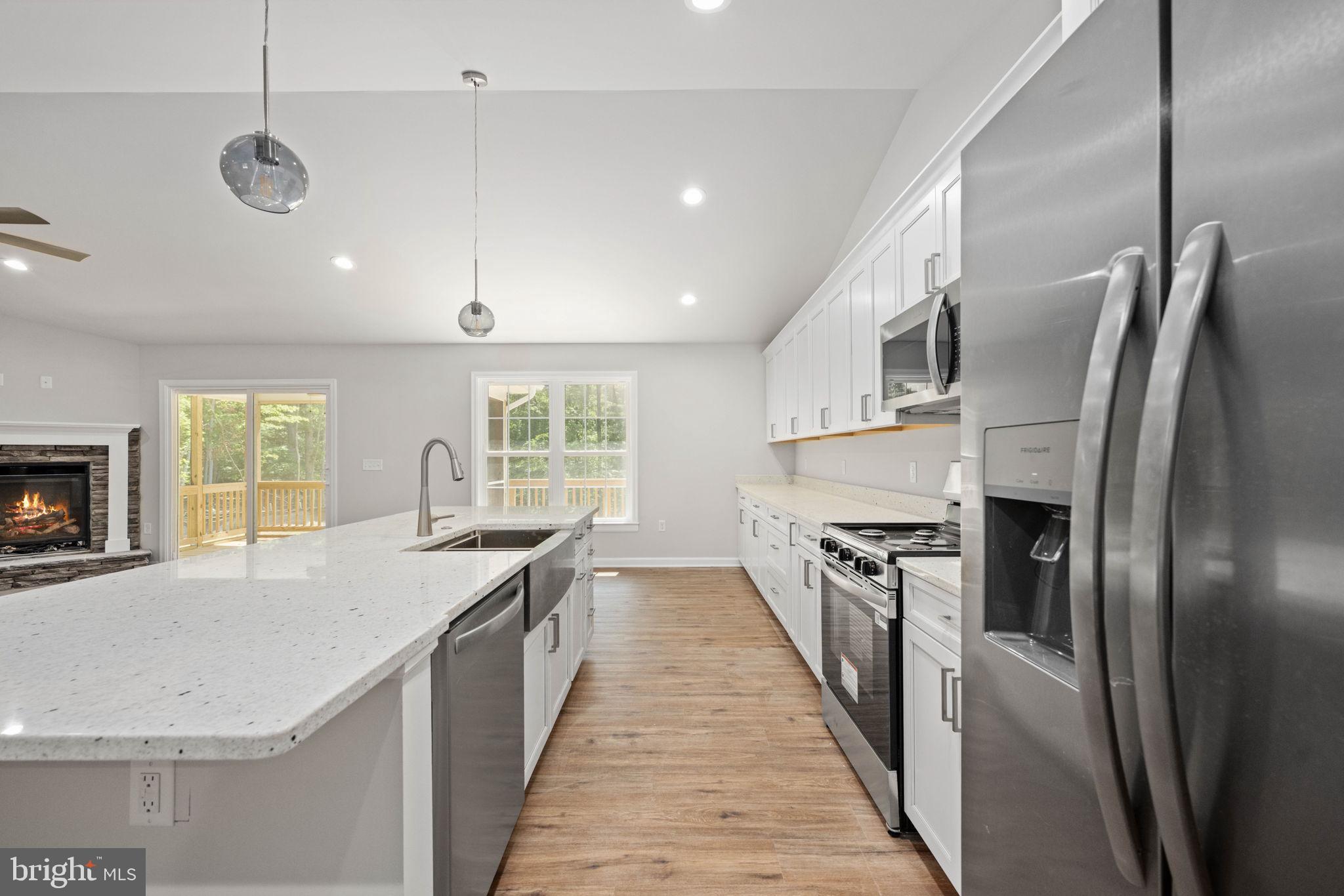 KELLYS LANDING - Residential