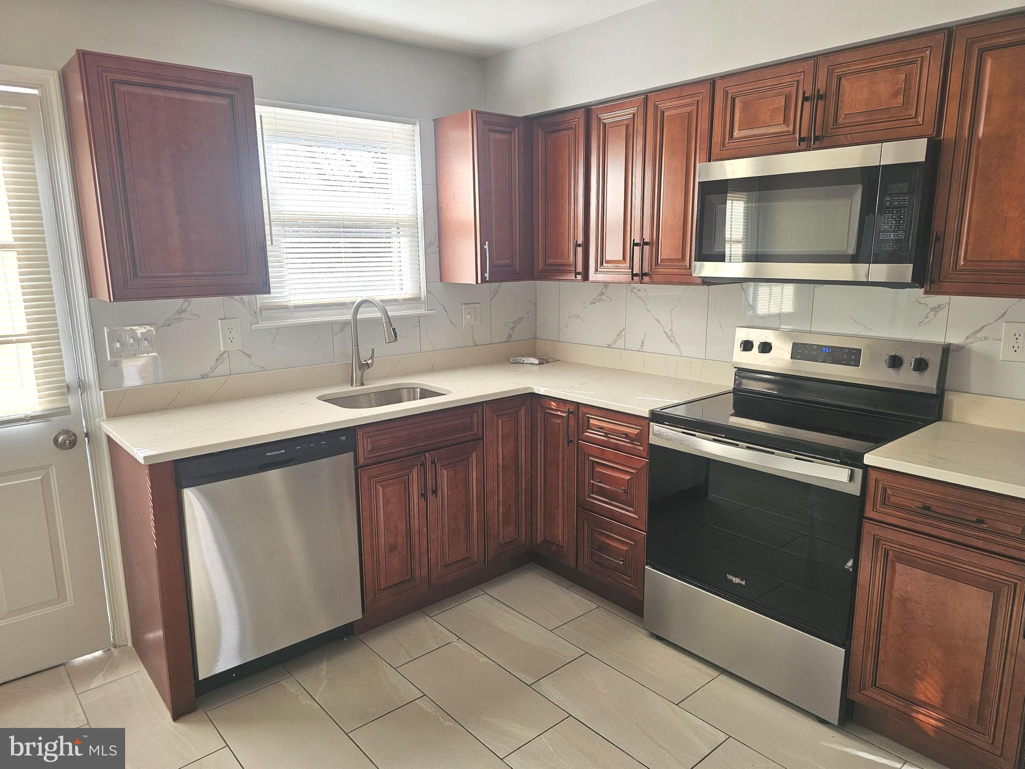 MIDDLEBROOKE - Residential