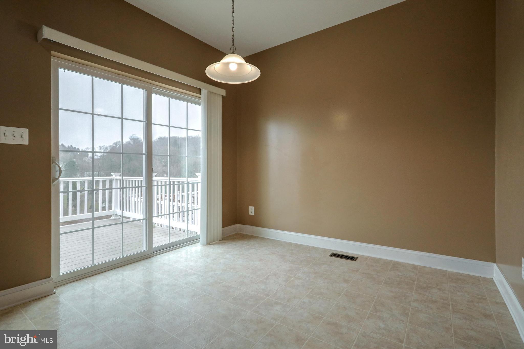 IVY RIDGE - Residential