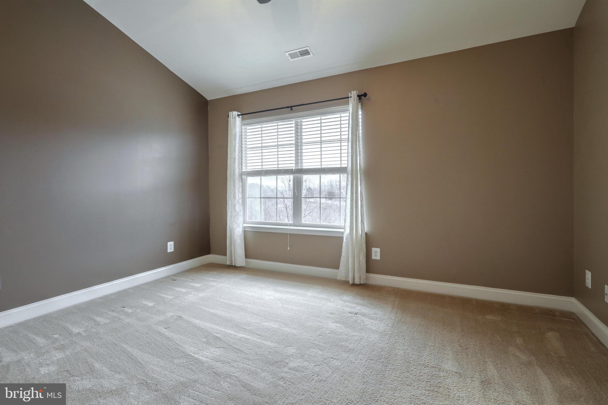 IVY RIDGE - Residential