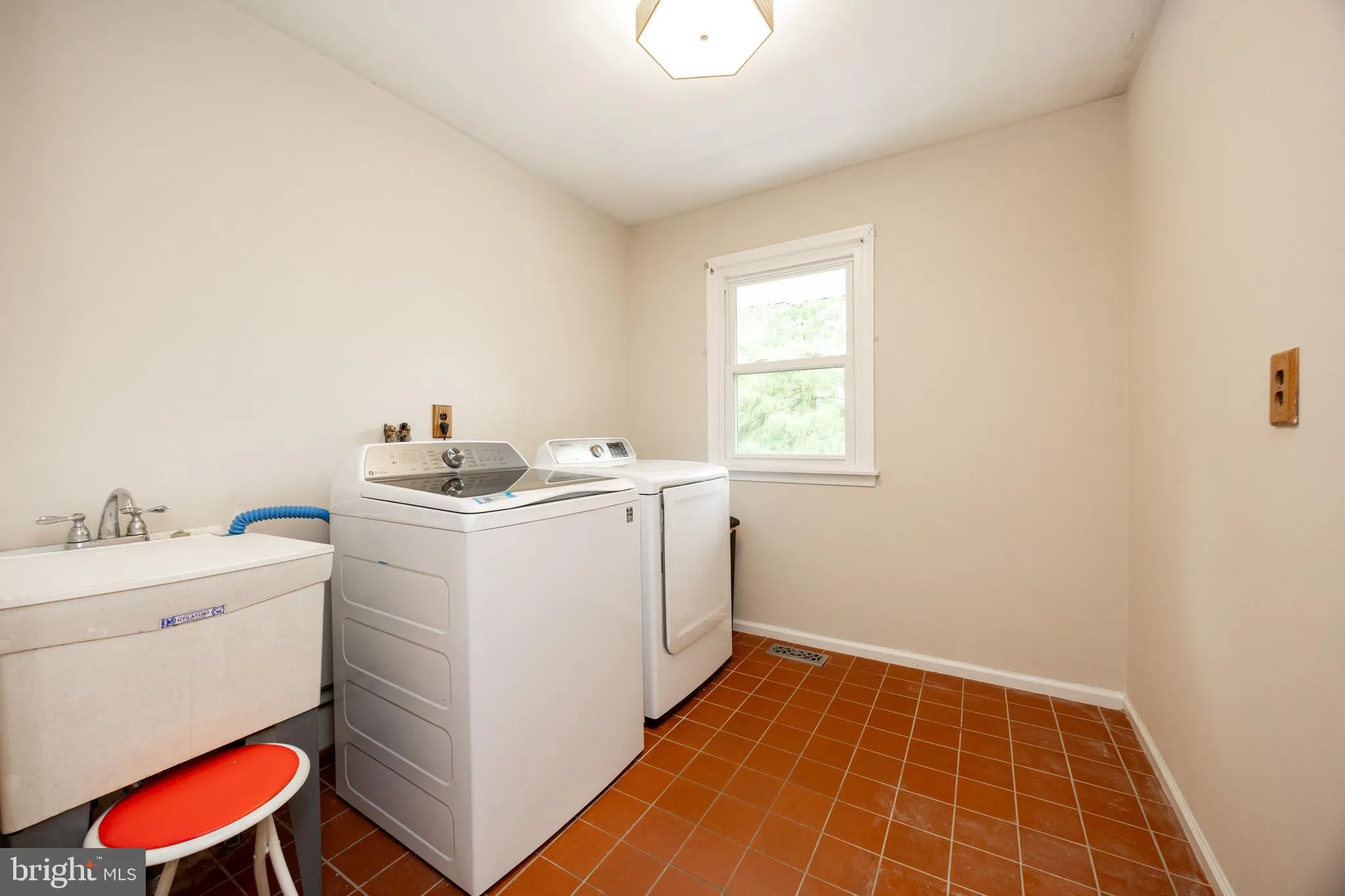 Garnet Valley, Pennsylvania 19060, United States, 4 Bedrooms Bedrooms, ,3 BathroomsBathrooms,Residential,Pending,148374