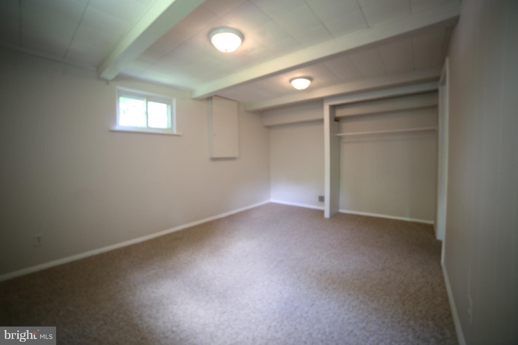 SLEEPY HOLLOW WOODS - Residential