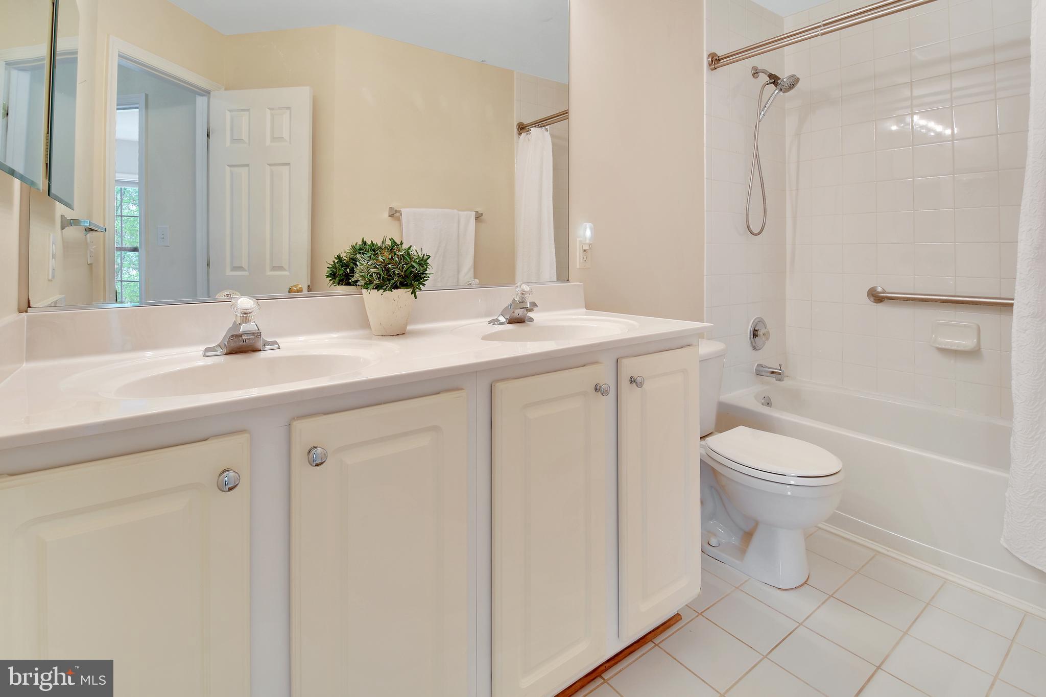 VILLAGES OF URBANA - Residential