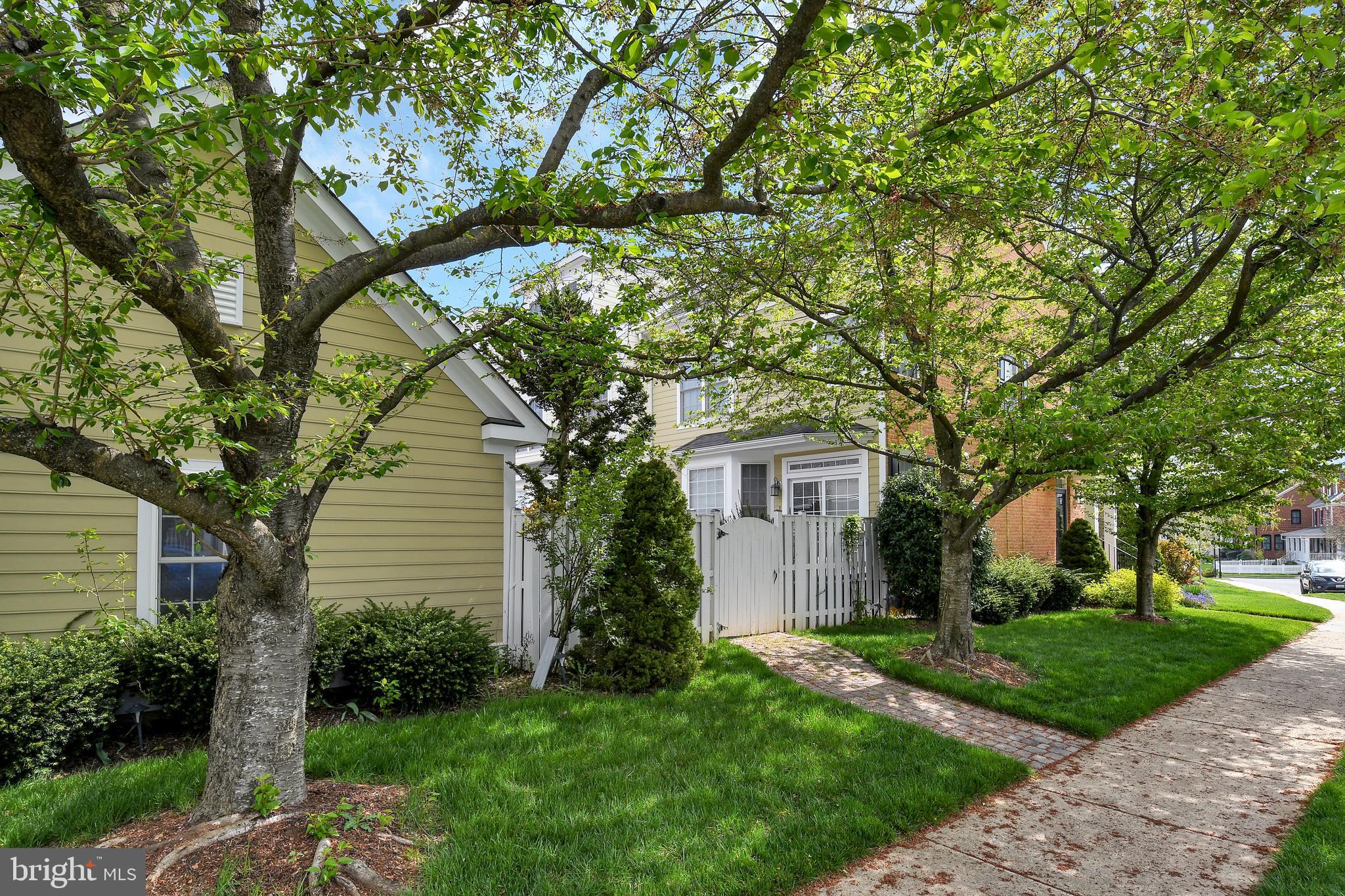 VILLAGES OF URBANA - Residential