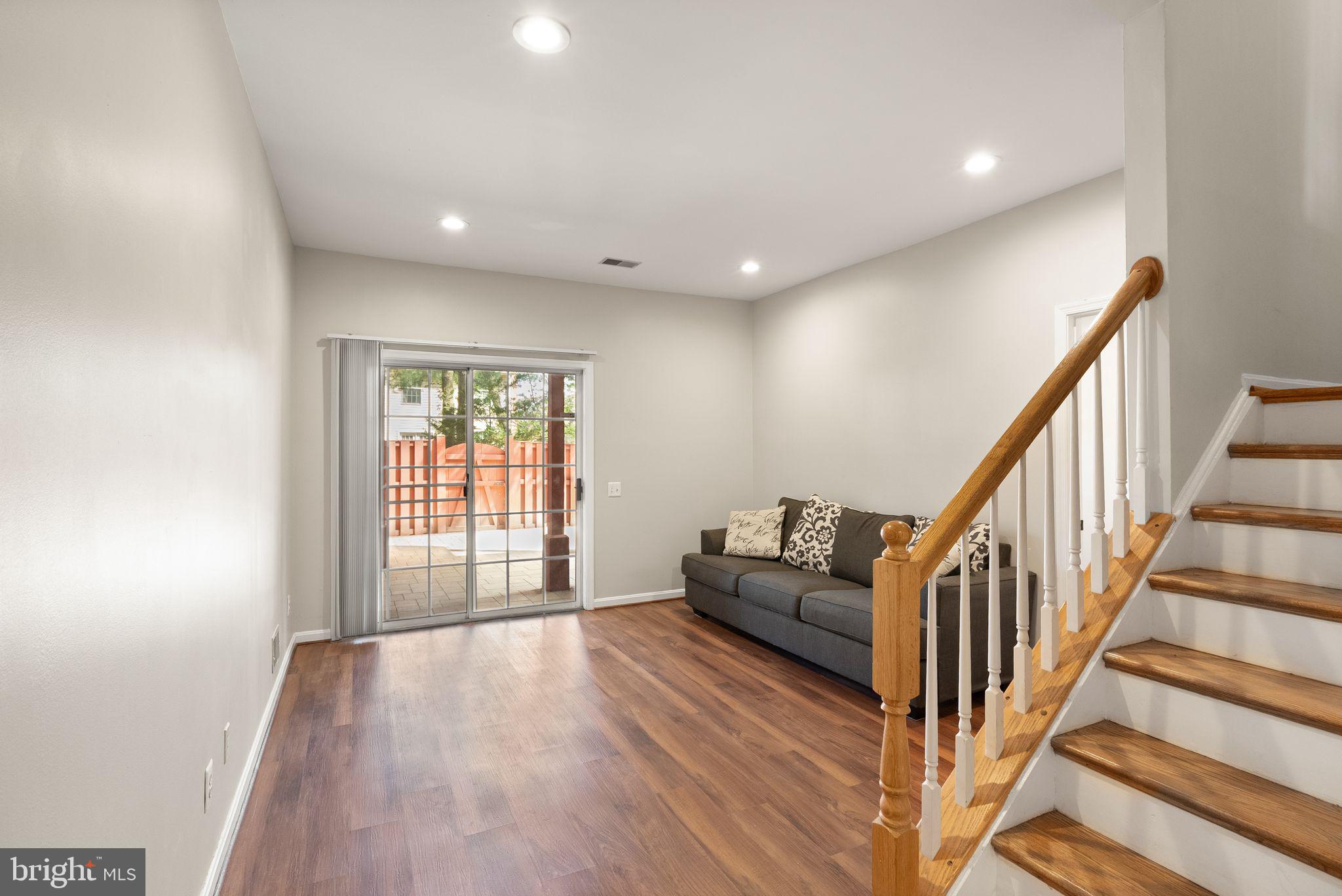 TOWNES AT MANCHESTER PARK - Residential