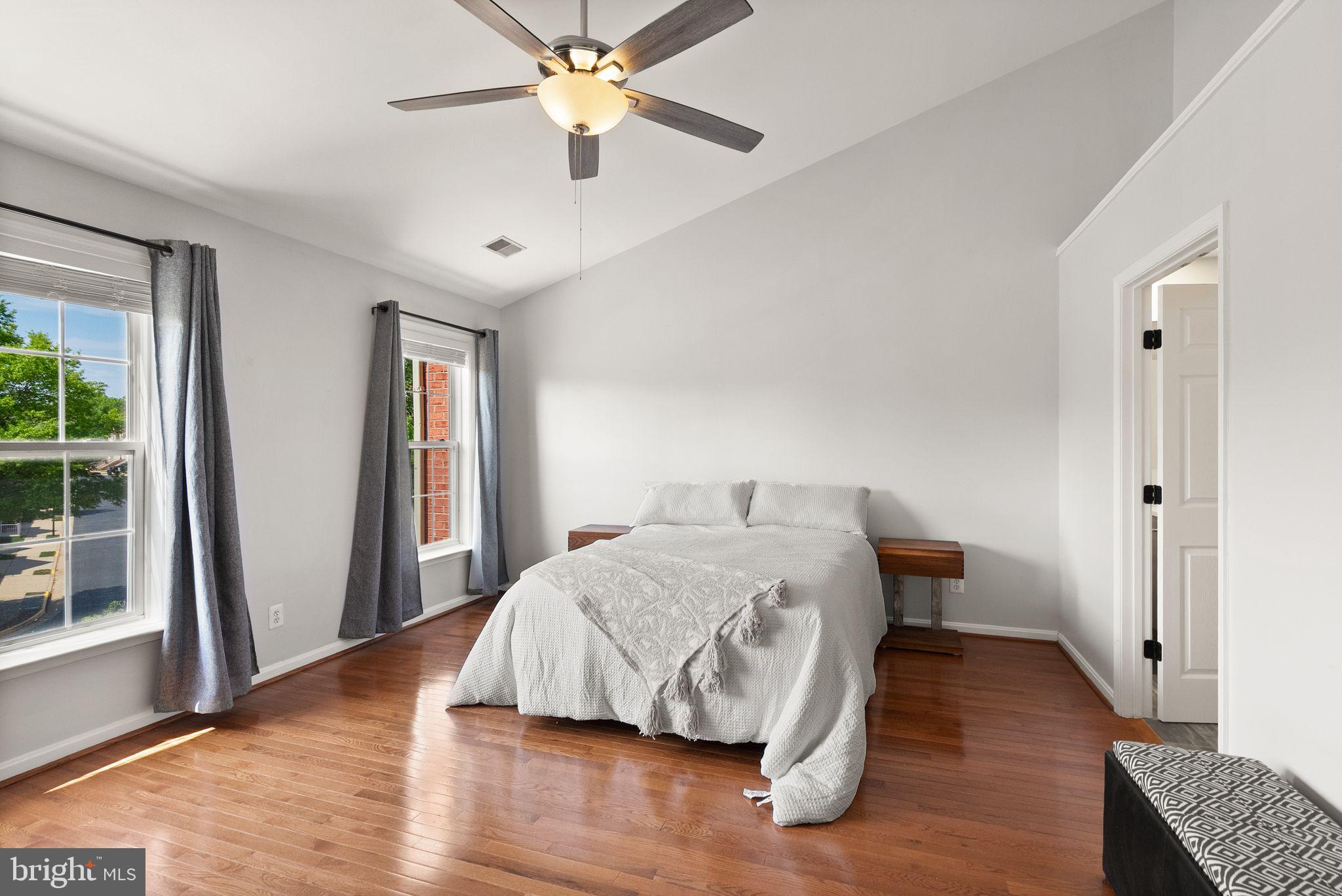 TOWNES AT MANCHESTER PARK - Residential