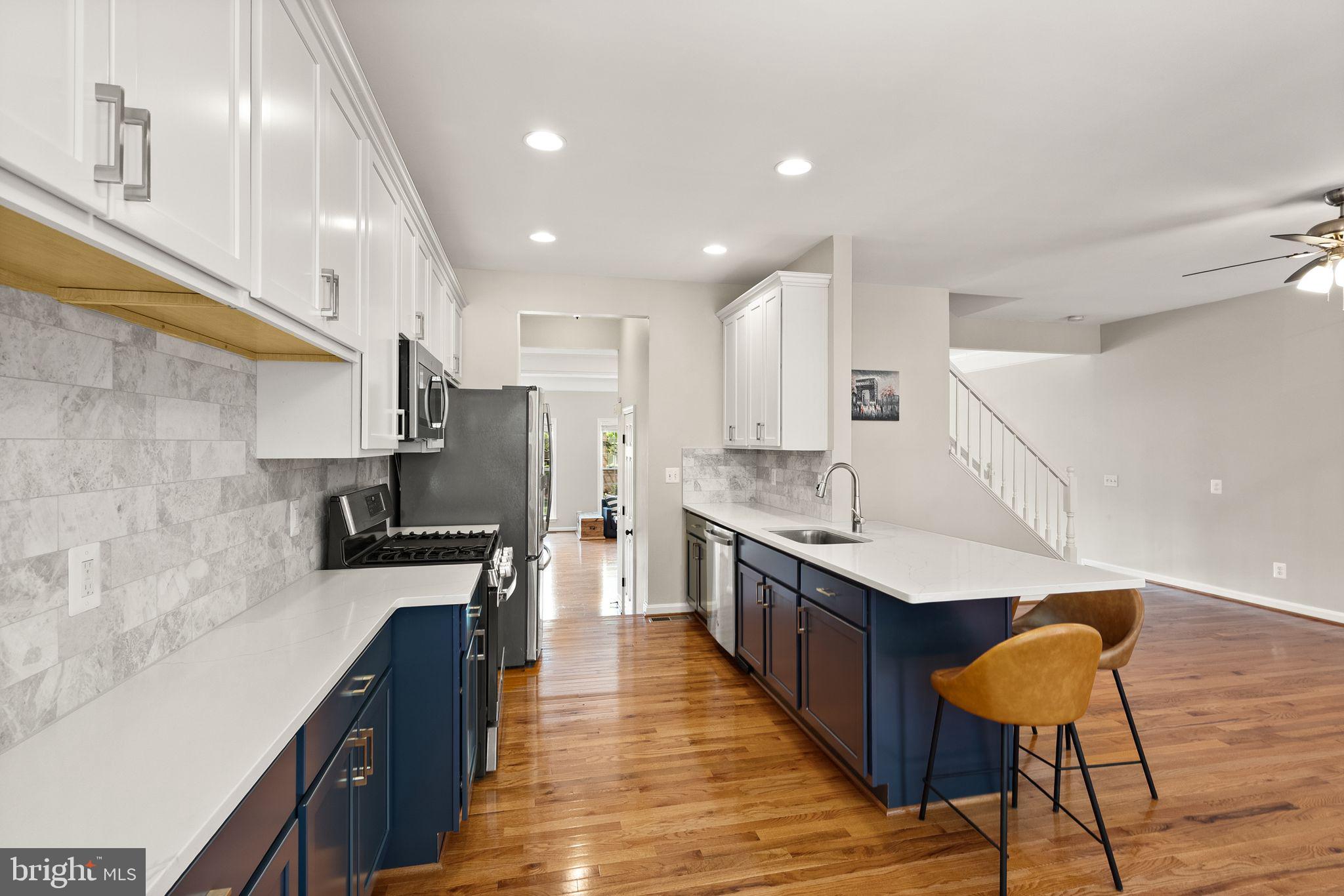 TOWNES AT MANCHESTER PARK - Residential