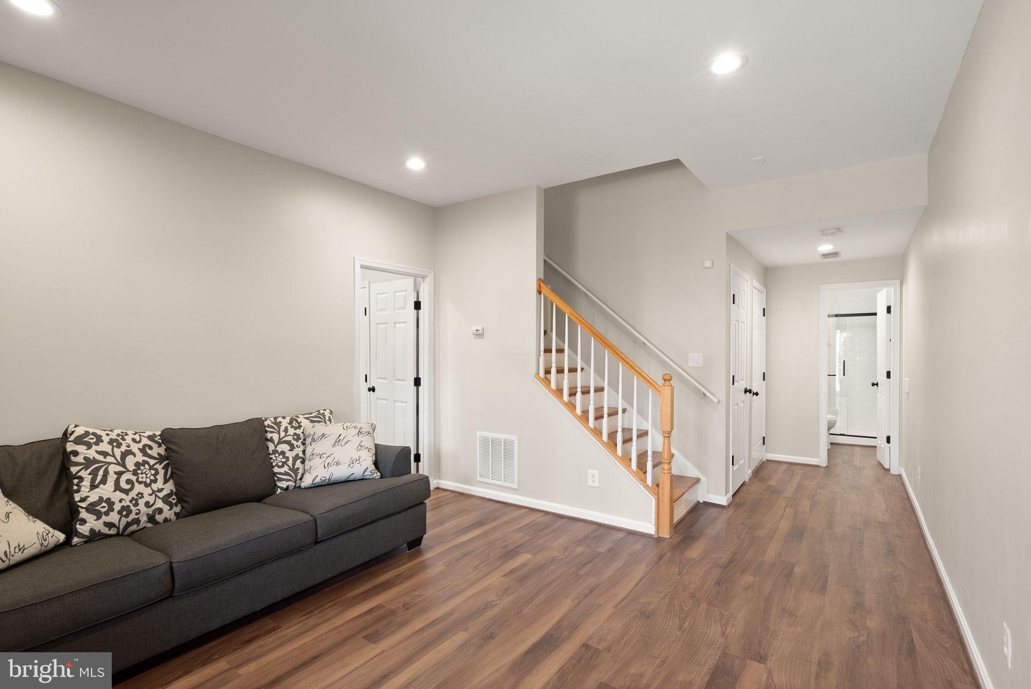 TOWNES AT MANCHESTER PARK - Residential