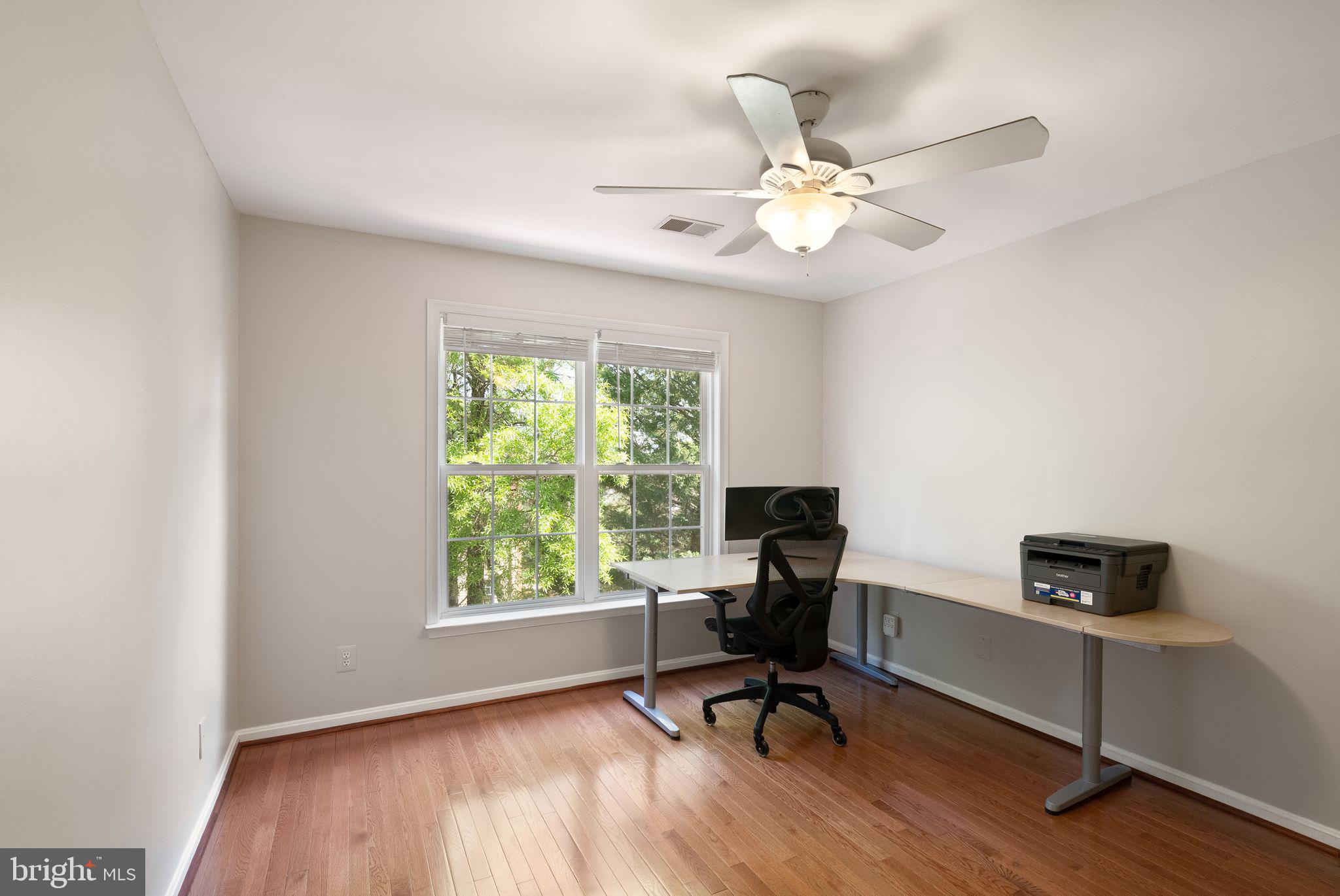 TOWNES AT MANCHESTER PARK - Residential