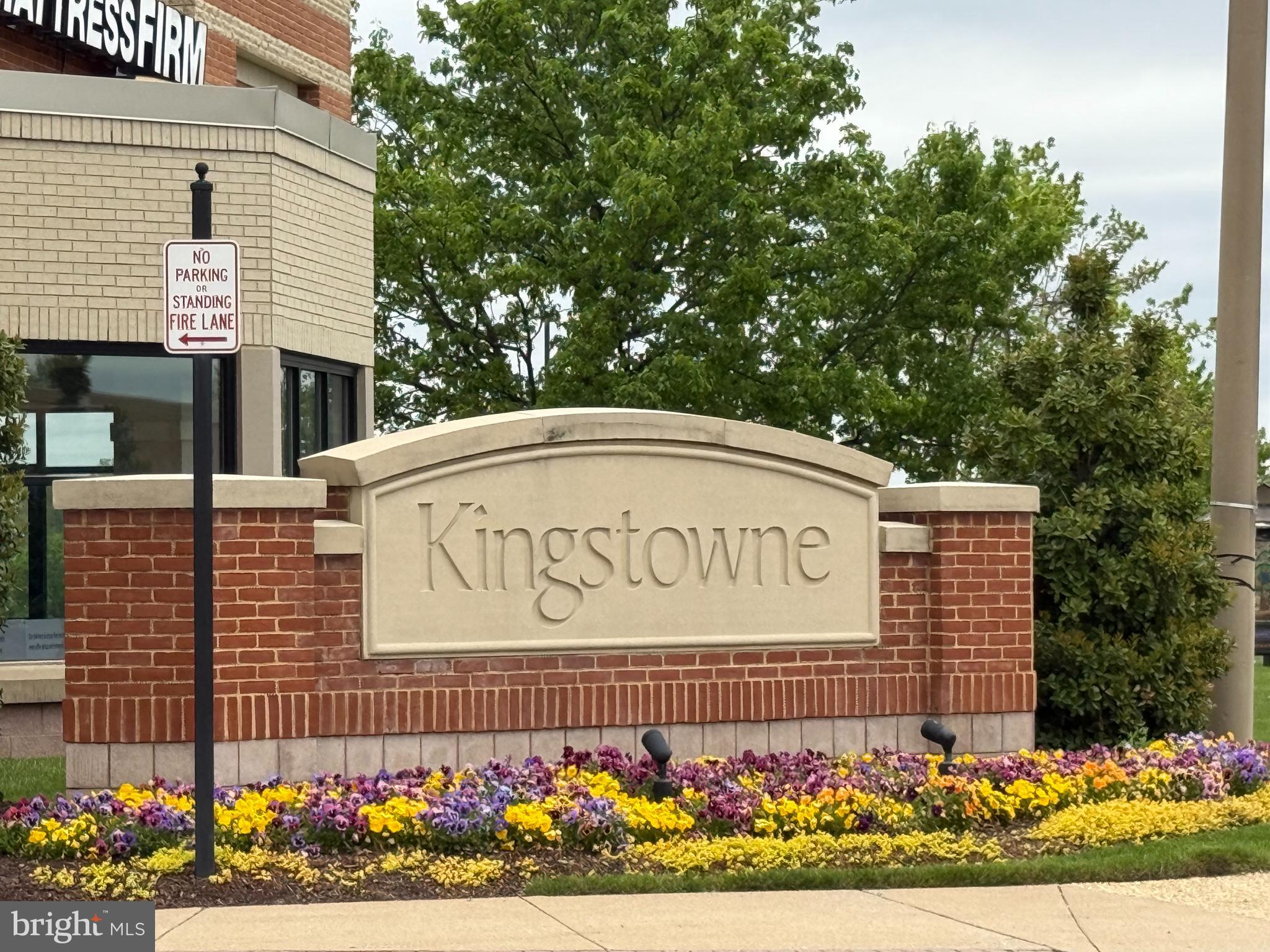 TOWNES AT MANCHESTER PARK - Residential