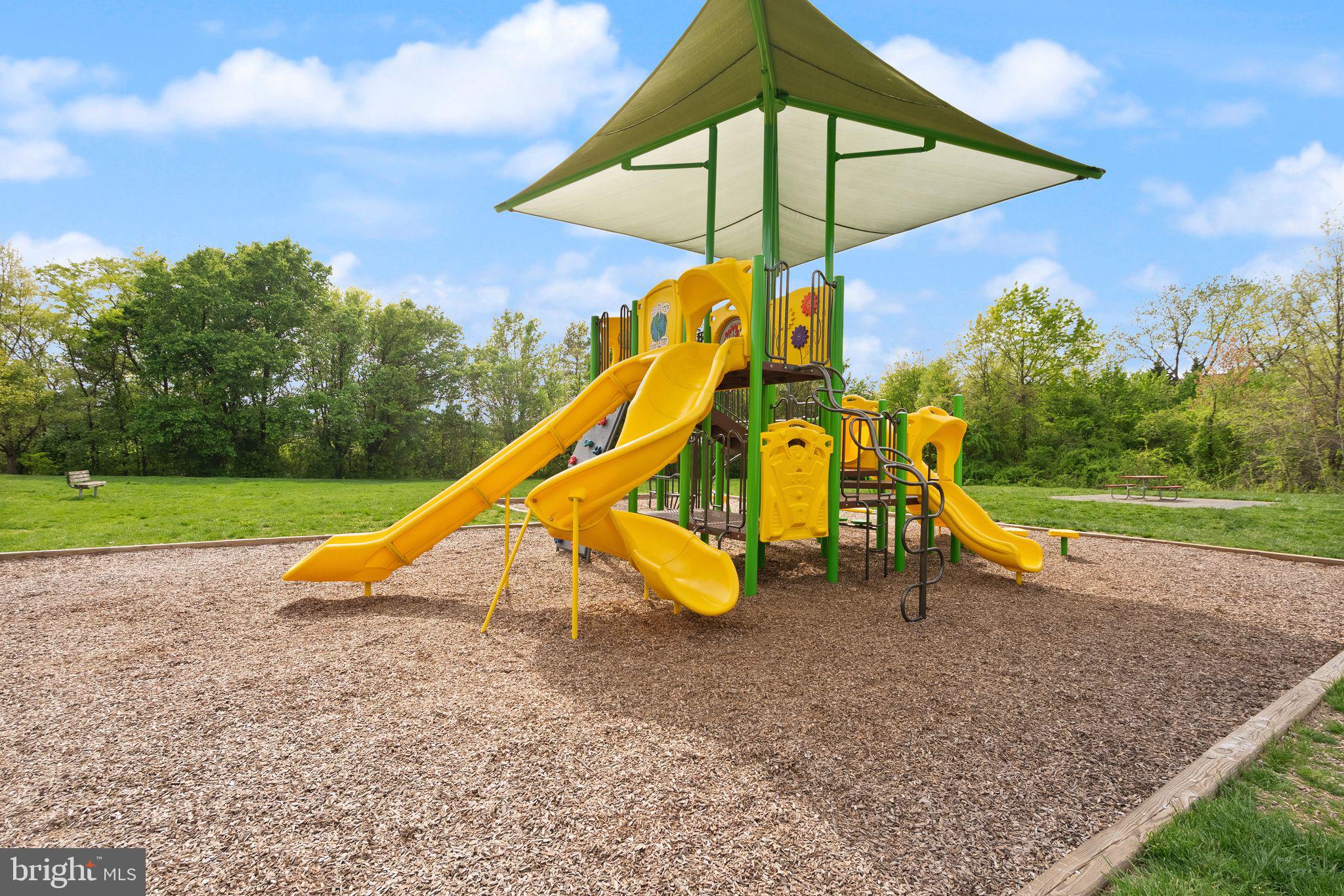 TOWNES AT MANCHESTER PARK - Residential