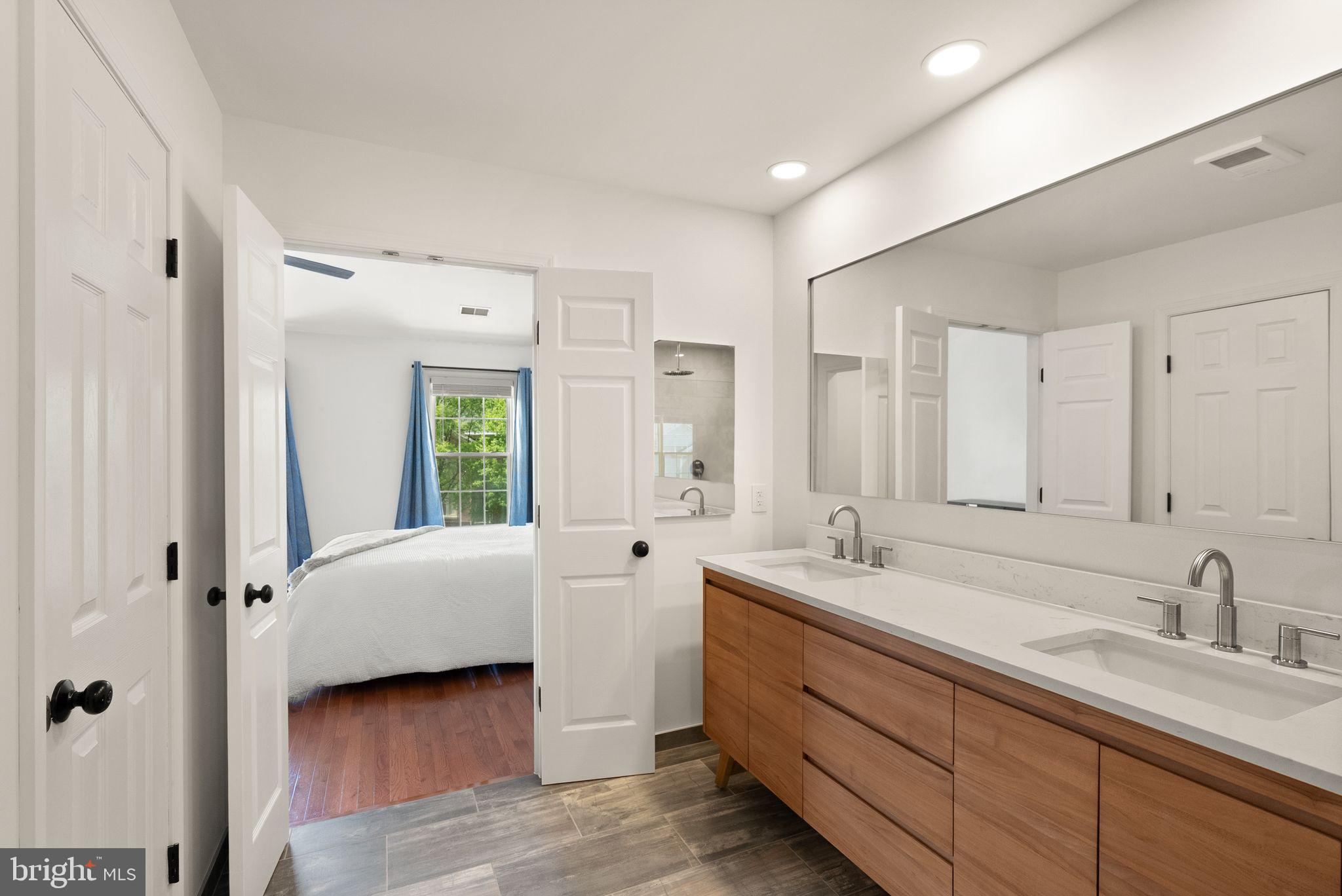 TOWNES AT MANCHESTER PARK - Residential