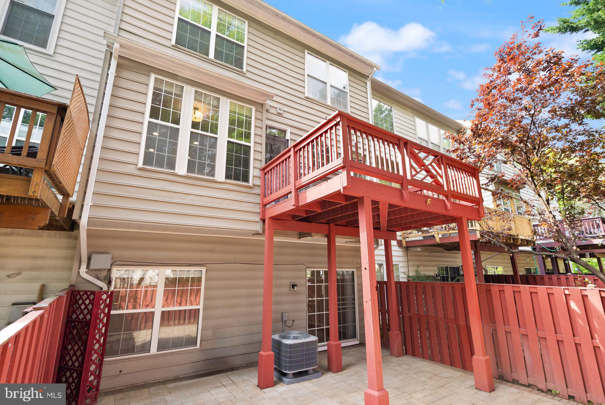 TOWNES AT MANCHESTER PARK - Residential