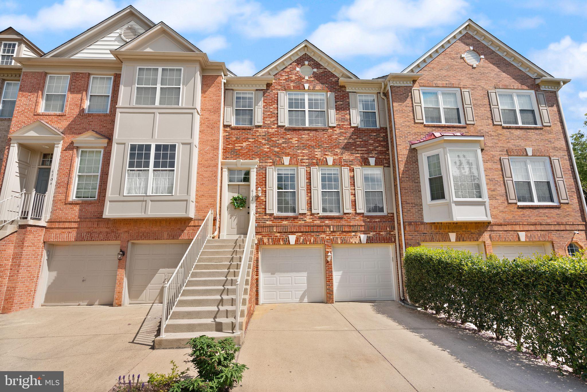 TOWNES AT MANCHESTER PARK - Residential