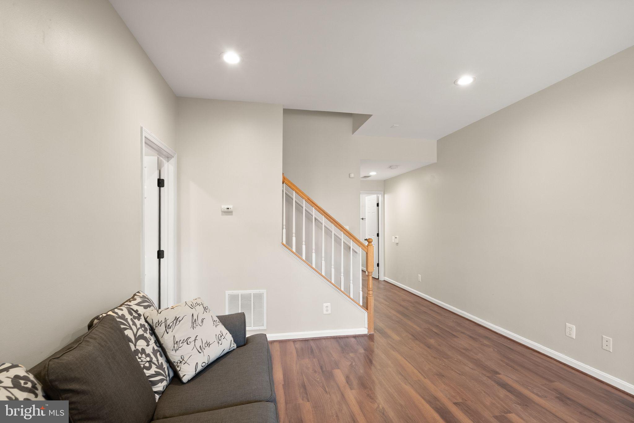 TOWNES AT MANCHESTER PARK - Residential