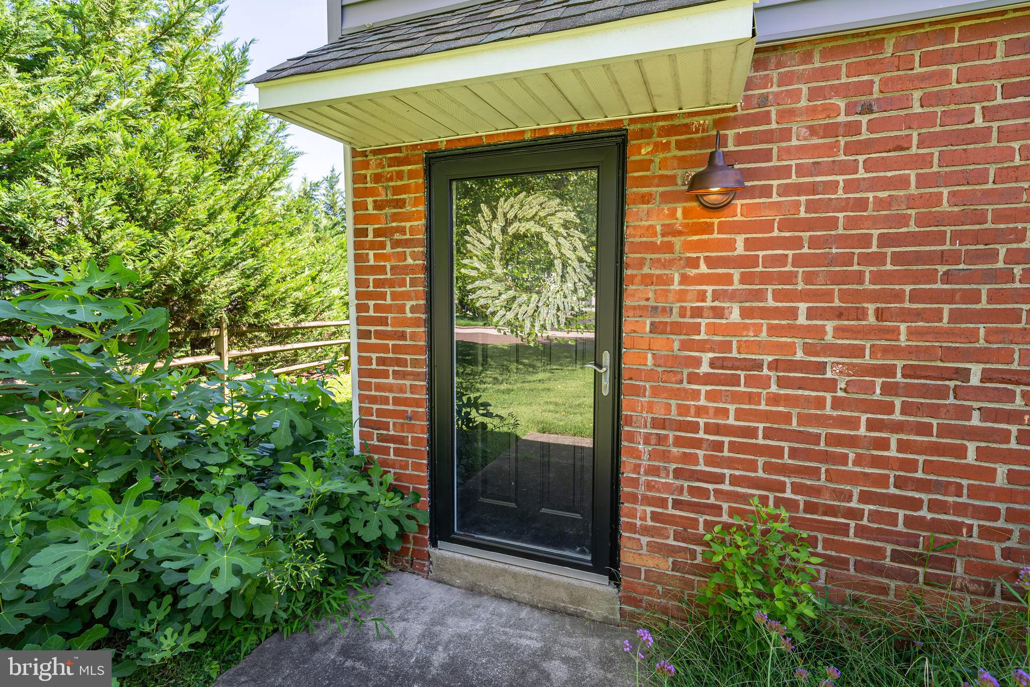 4033 SCHOOL HOUSE LANE