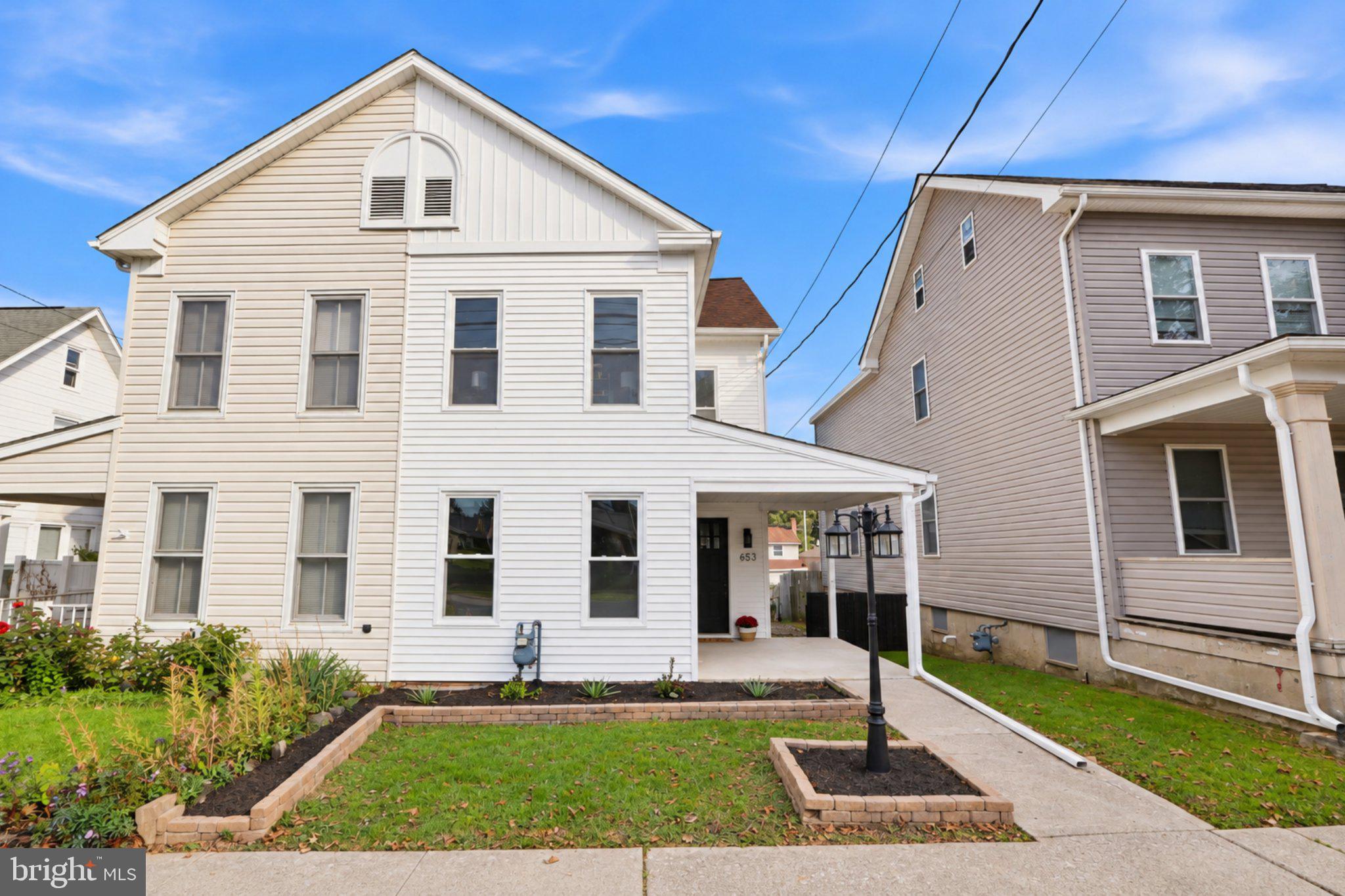 653 BROADWAY