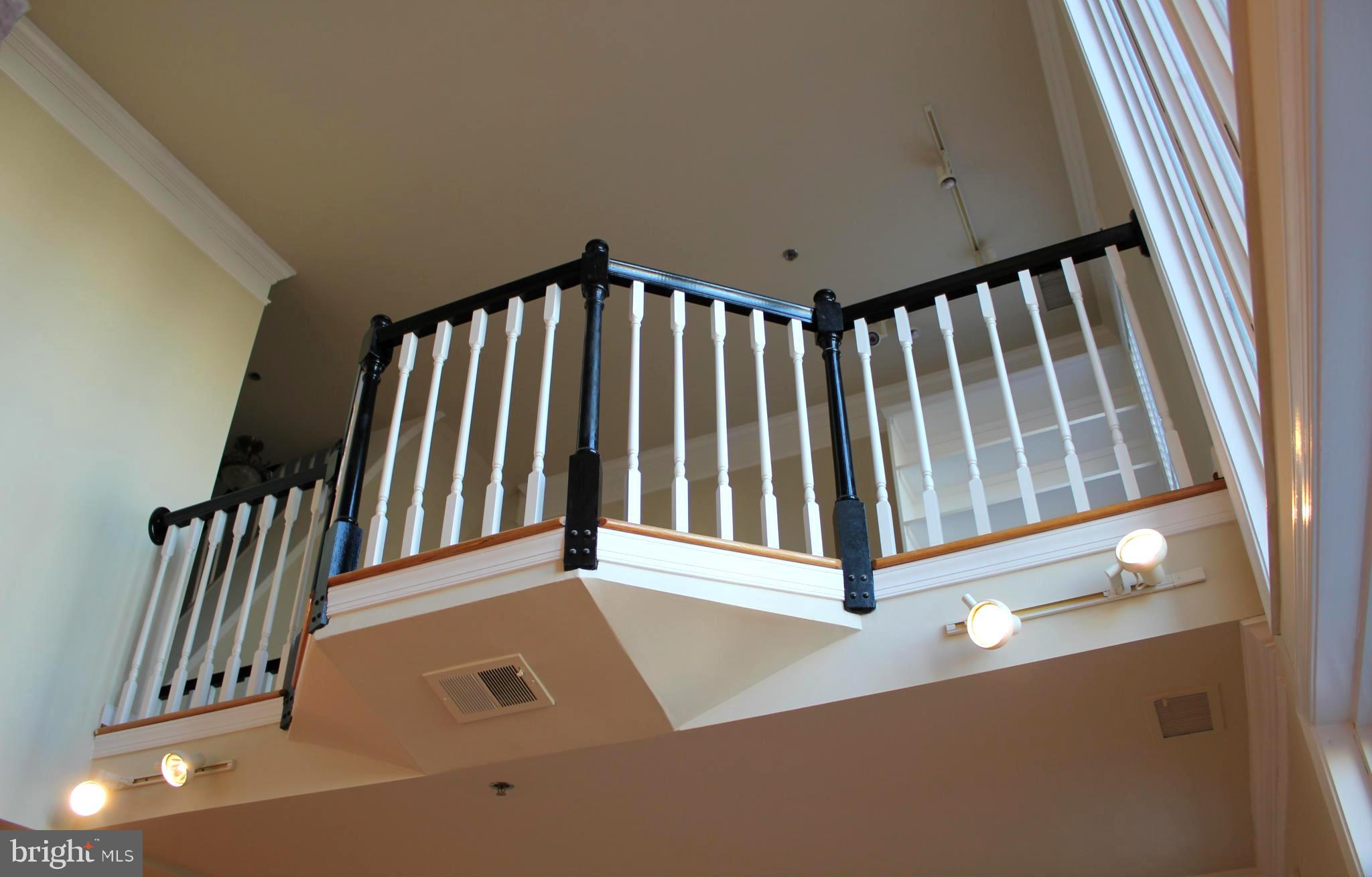 TORPEDO FACTORY - Residential Lease