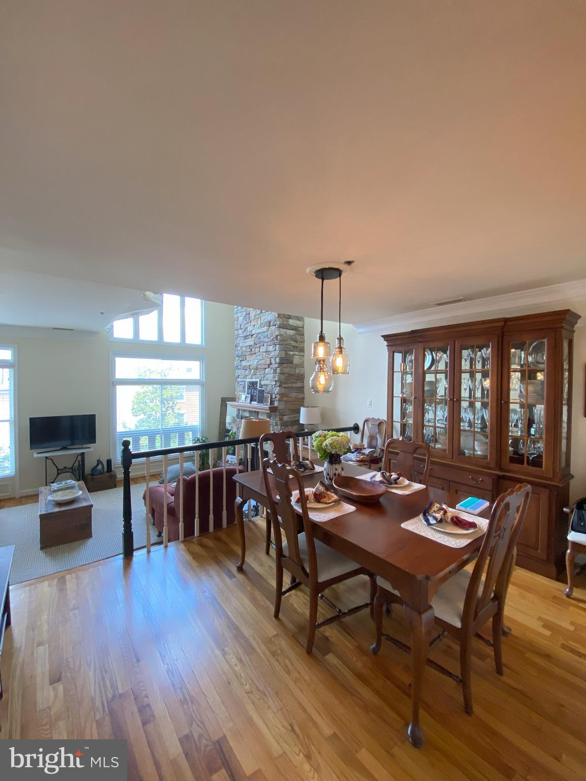 TORPEDO FACTORY - Residential Lease