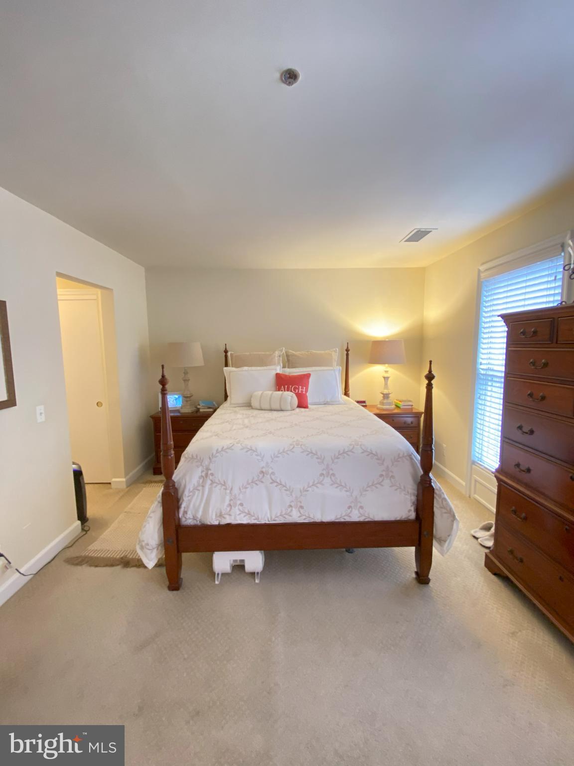 TORPEDO FACTORY - Residential Lease