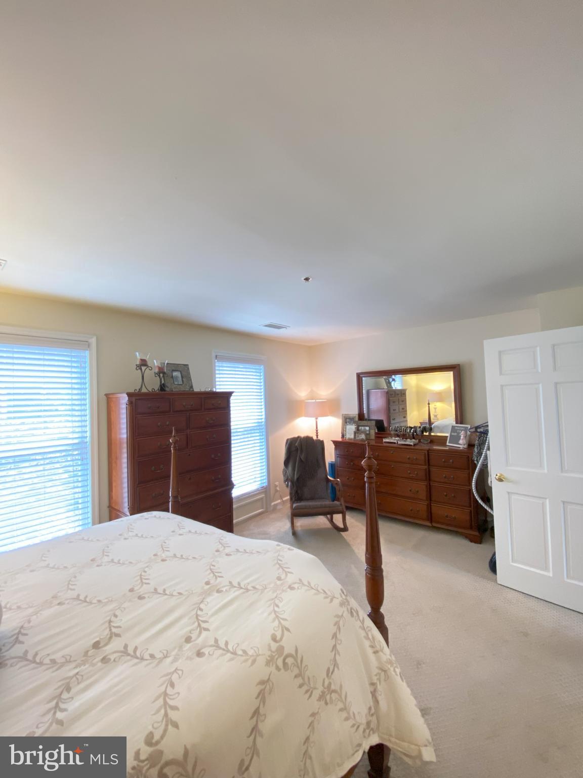 TORPEDO FACTORY - Residential Lease