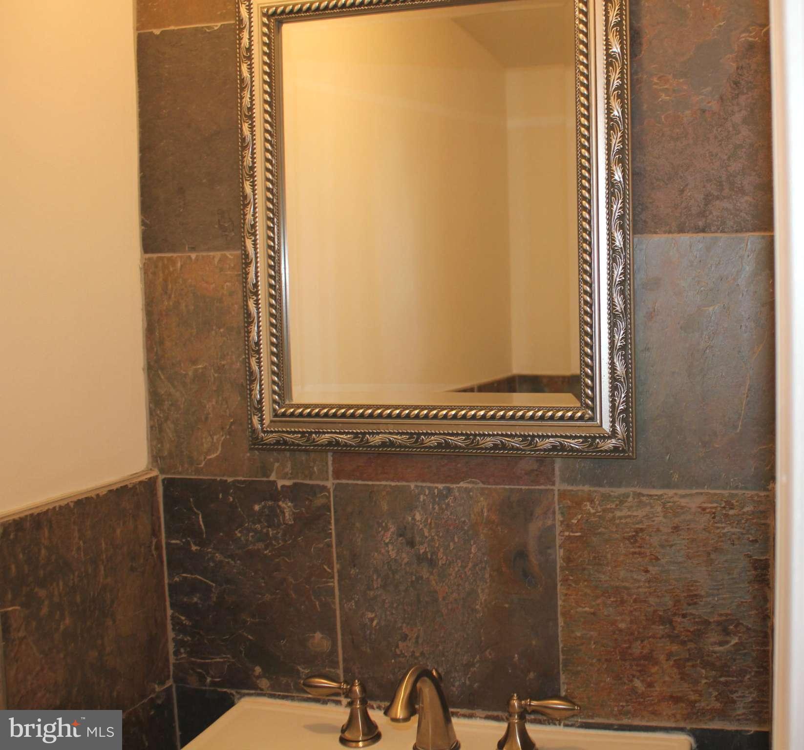 TORPEDO FACTORY - Residential Lease