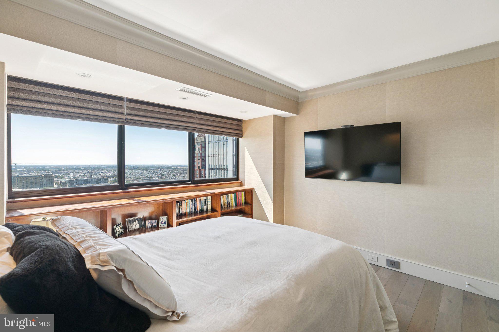 WASHINGTON SQ WEST - Residential