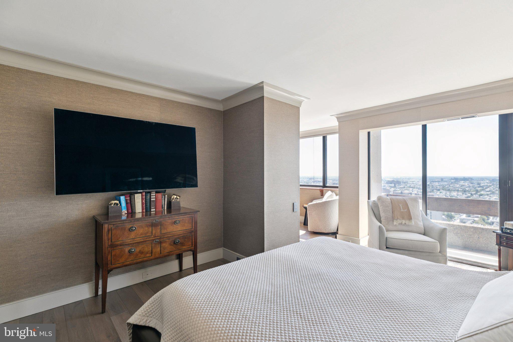 WASHINGTON SQ WEST - Residential