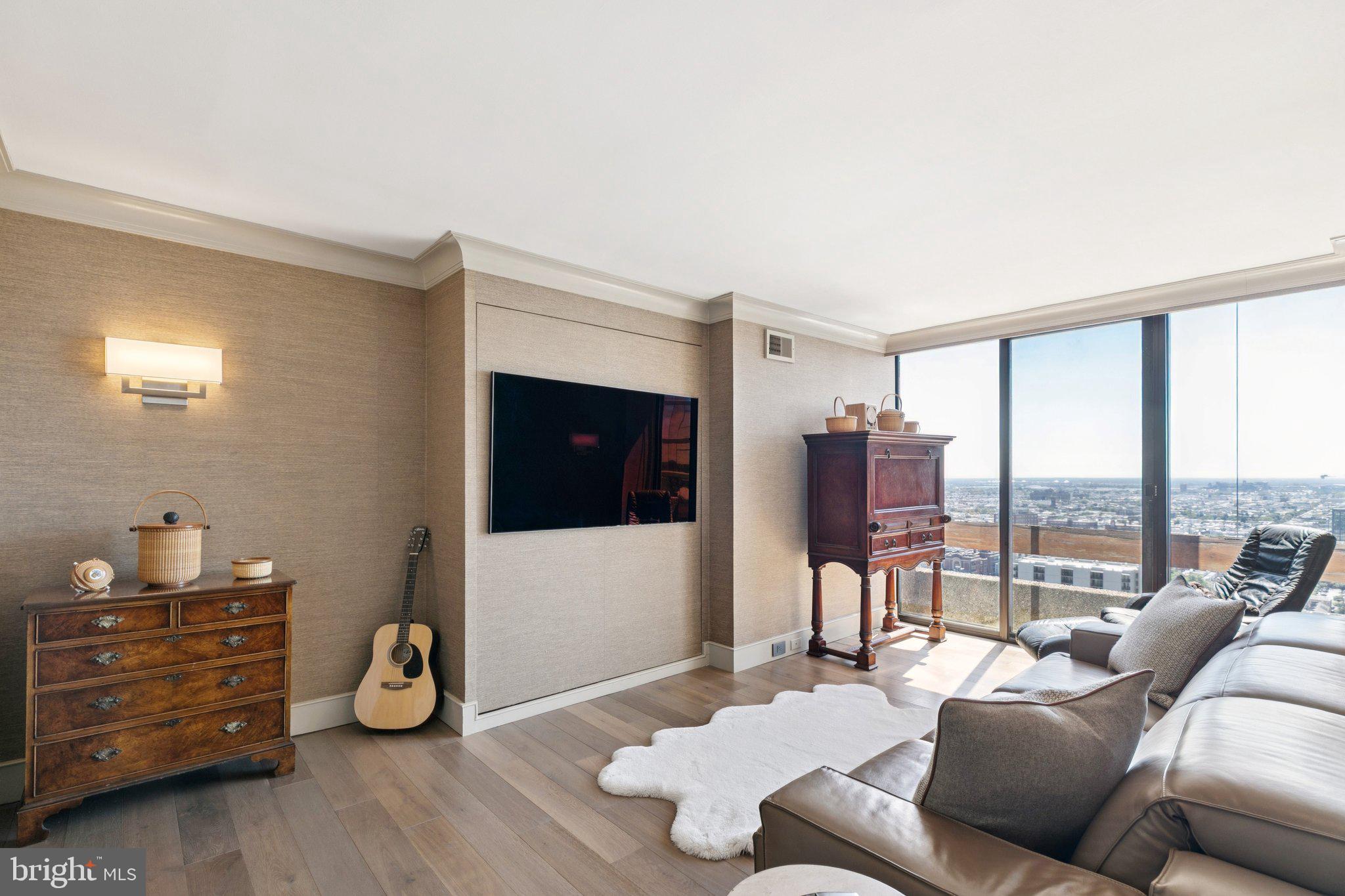 WASHINGTON SQ WEST - Residential