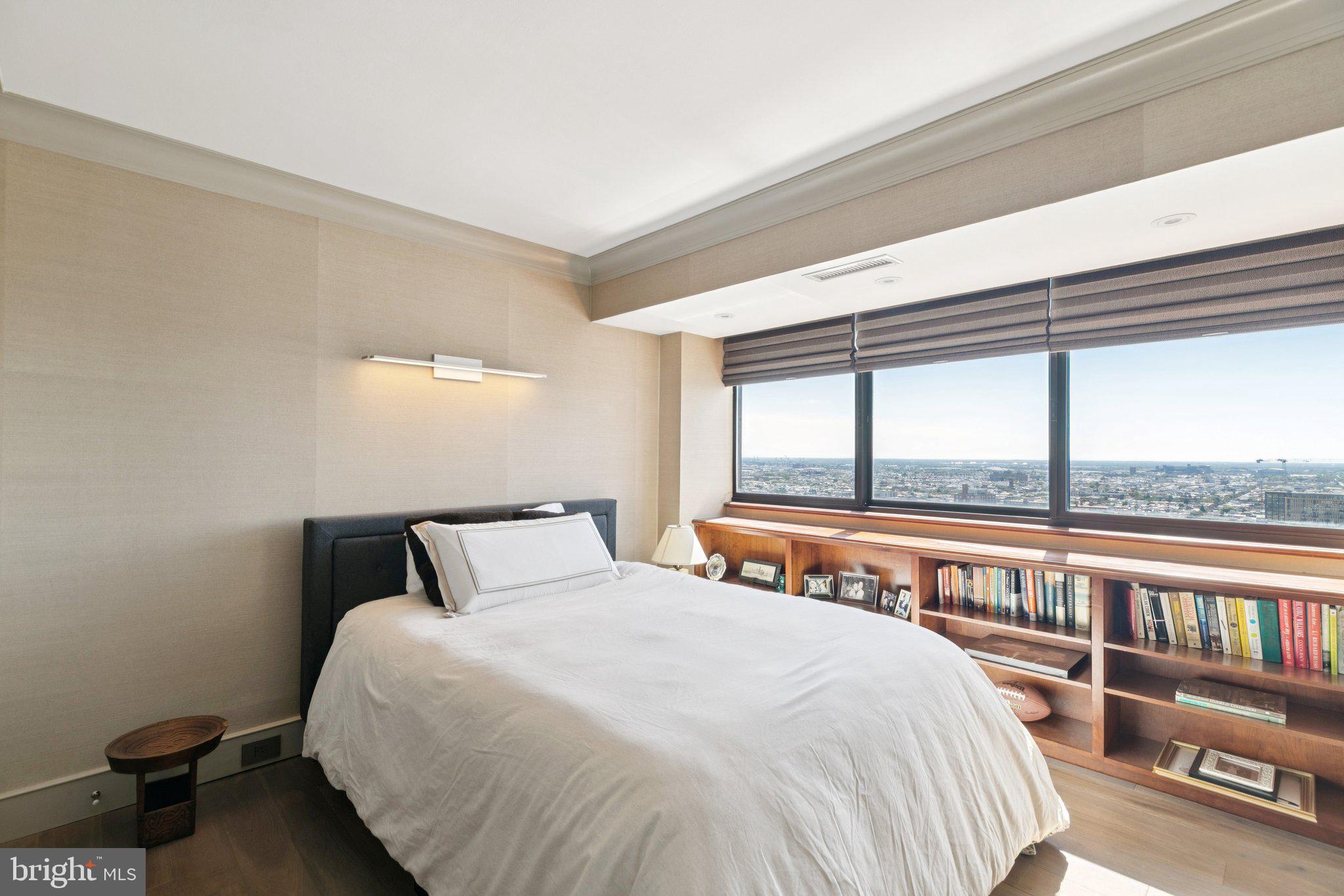 WASHINGTON SQ WEST - Residential