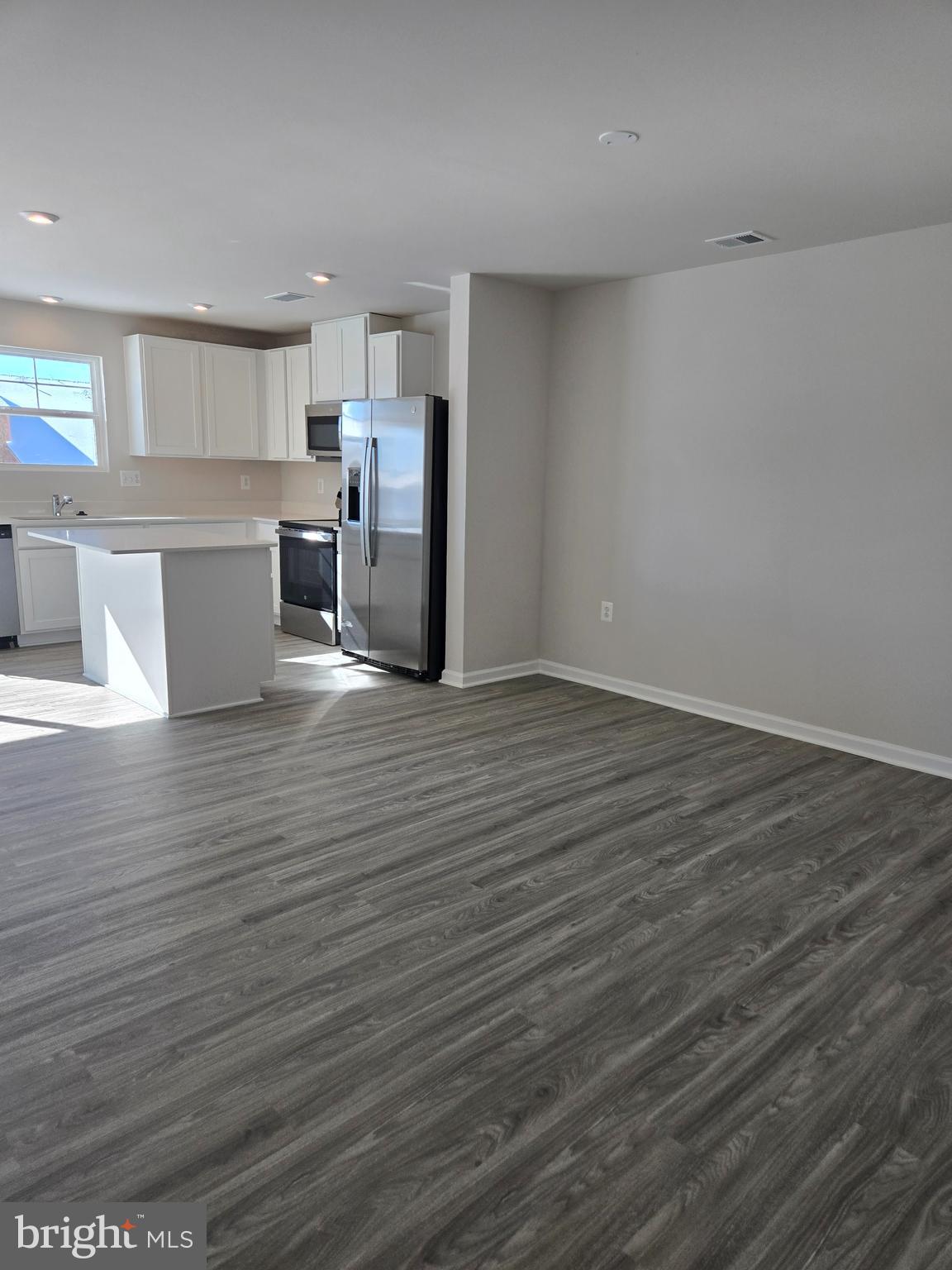 STONE SPRING - Residential Lease