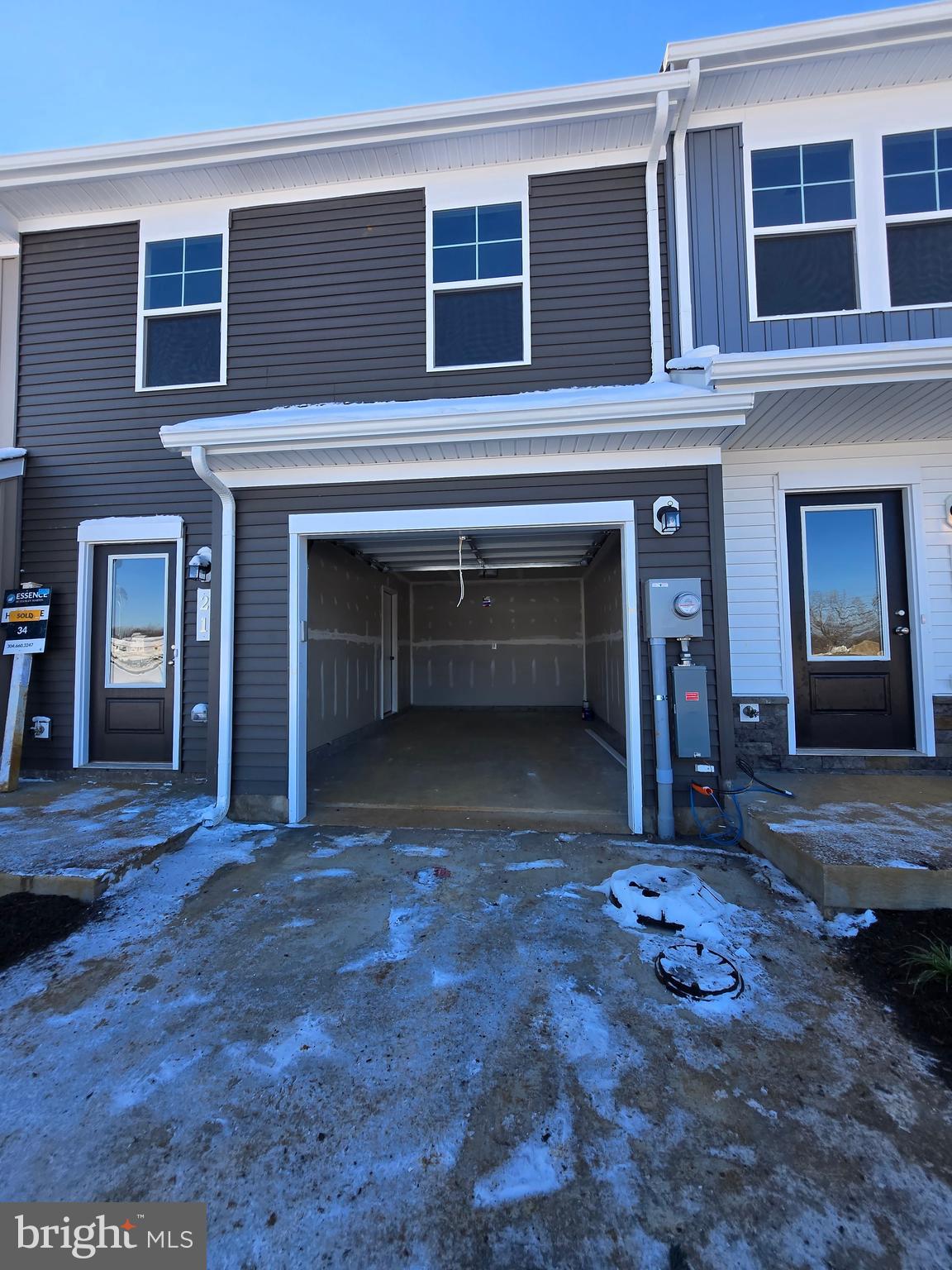 STONE SPRING - Residential Lease