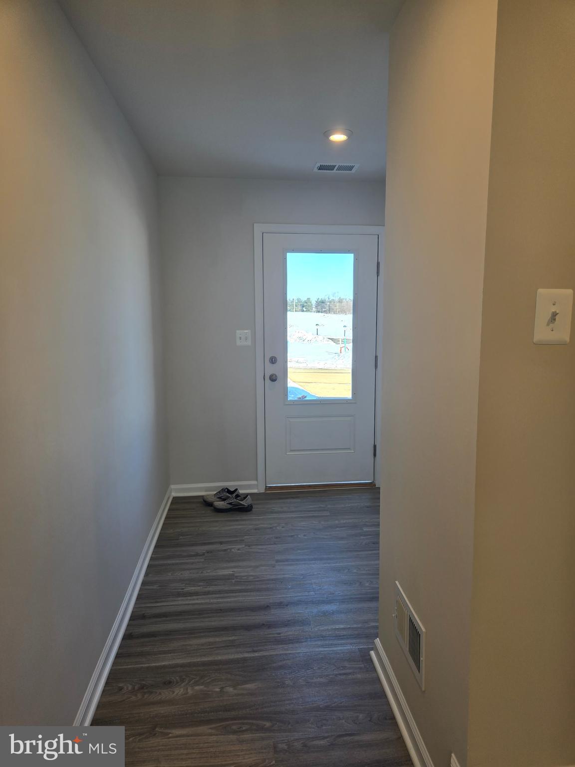 STONE SPRING - Residential Lease