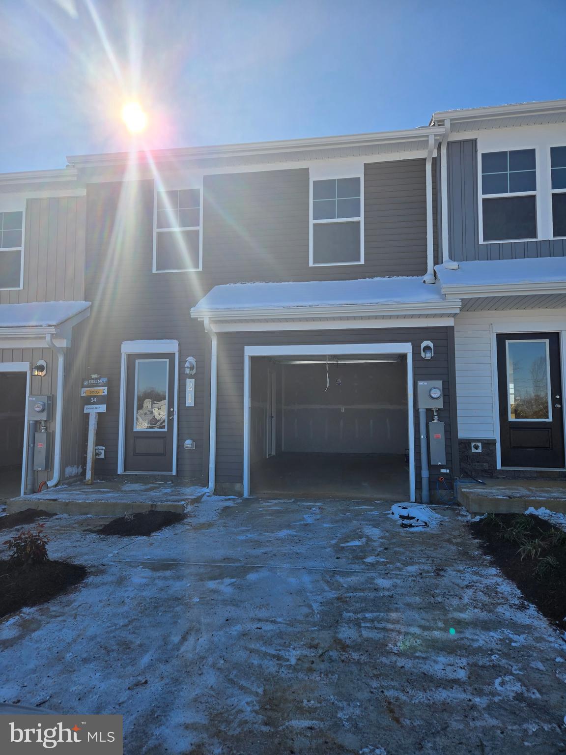 STONE SPRING - Residential Lease