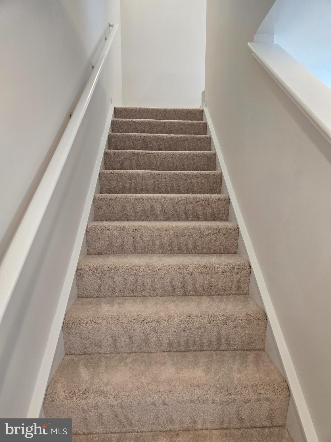 STONE SPRING - Residential Lease