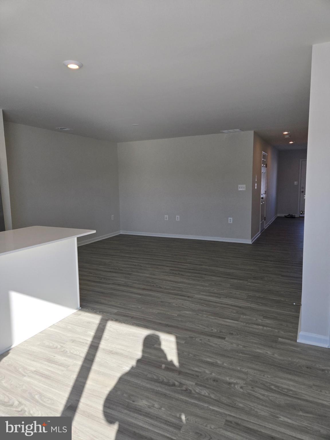 STONE SPRING - Residential Lease