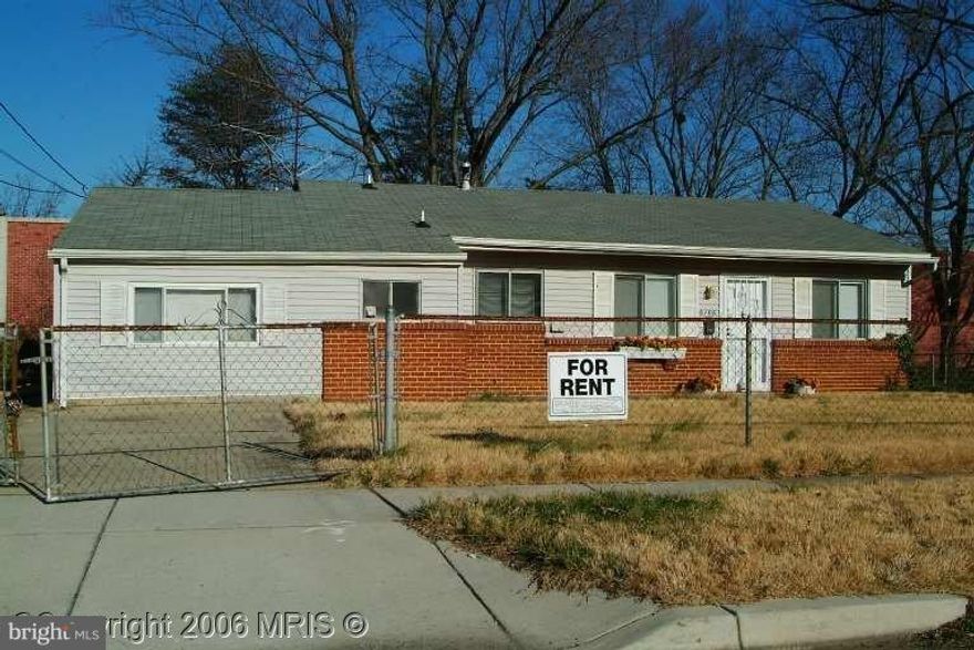 ***Short Sale****Property is in need of TLC