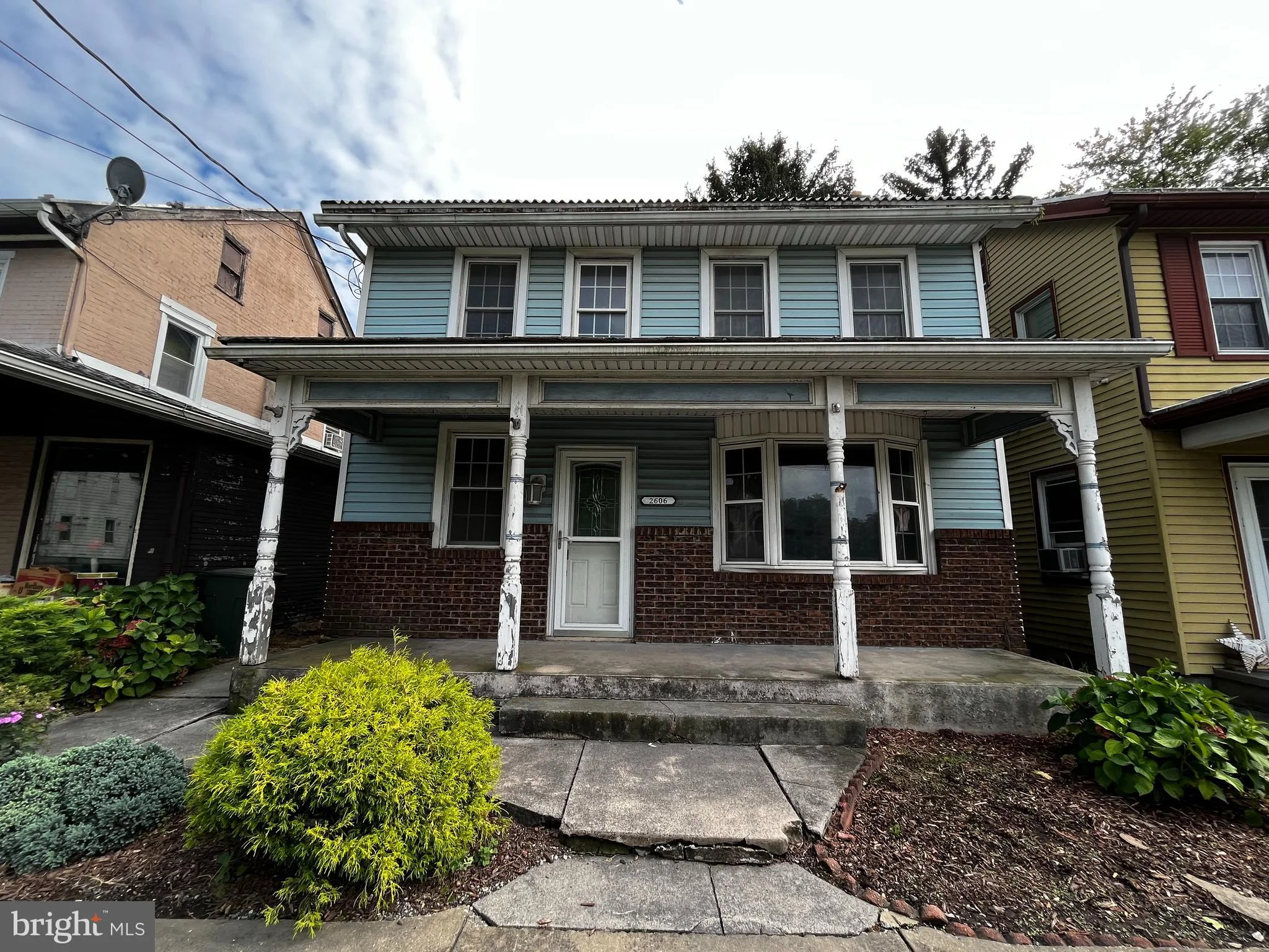 2606 E King St  