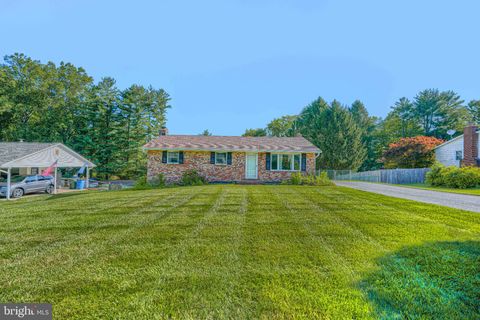 Photo of 1520 Woodridge Lane, SYKESVILLE, MD 21784 (MLS # MDCR2036616)